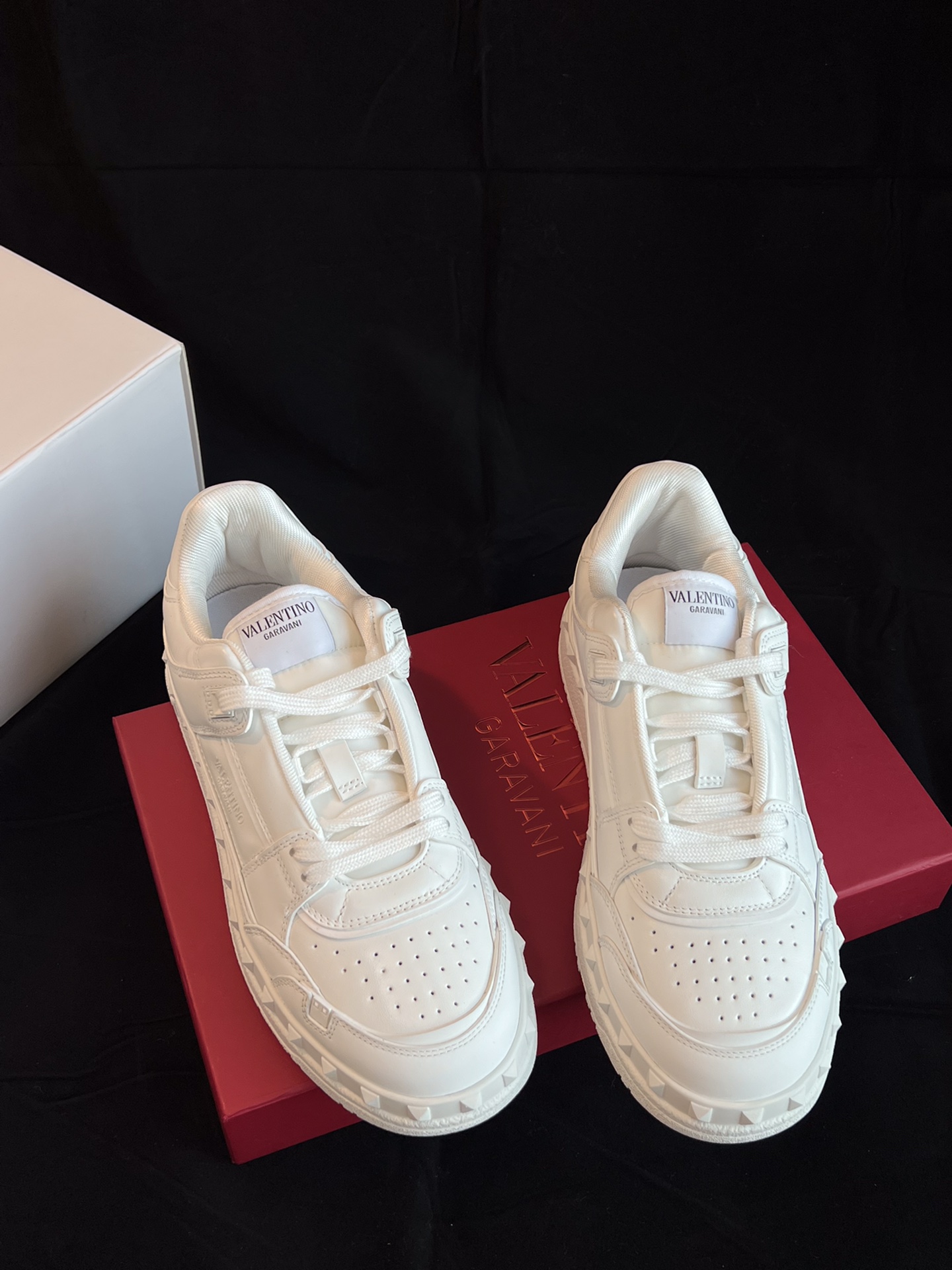 Valentino sneakers calfskin white studs low-top