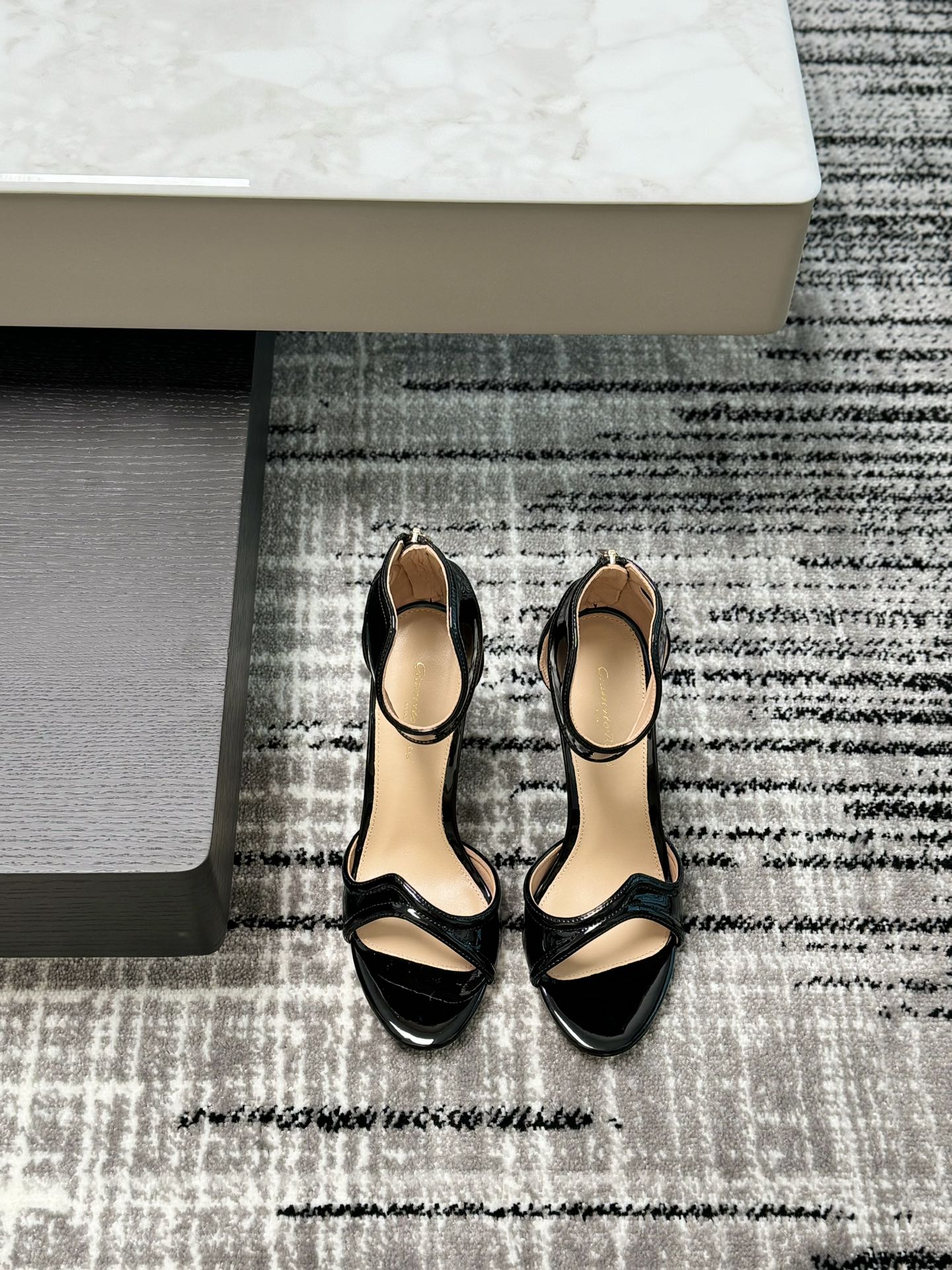 Gianvito Rossi Eiko Stiletto 小高跟 拖鞋 凉鞋 羊京+网纱+捷克钻 10.5cm/8cm