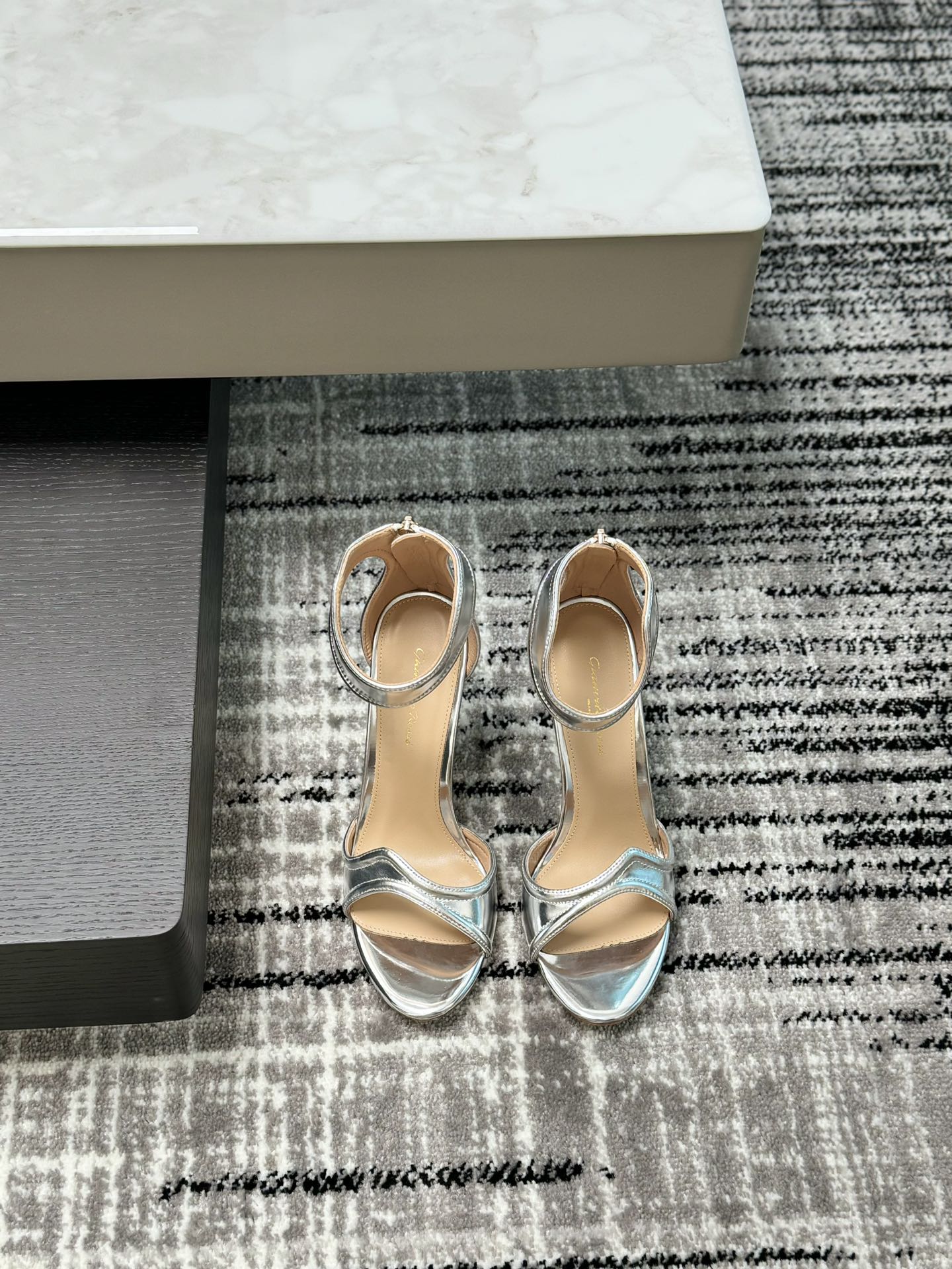 Gianvito Rossi Eiko Stiletto 小高跟 拖鞋 凉鞋 羊京+网纱+捷克钻 10.5cm/8cm
