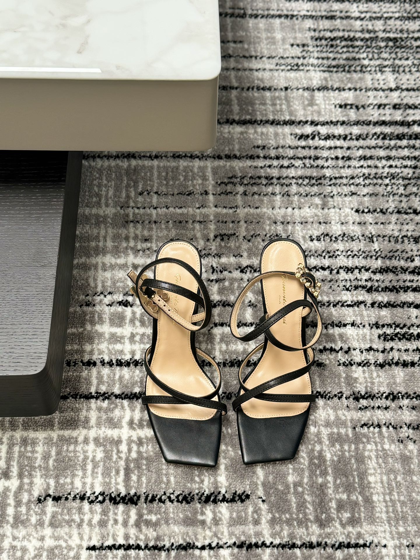 Gianvito Rossi Eiko Stiletto 小高跟 拖鞋 凉鞋 羊京+网纱+捷克钻 10.5cm/8cm