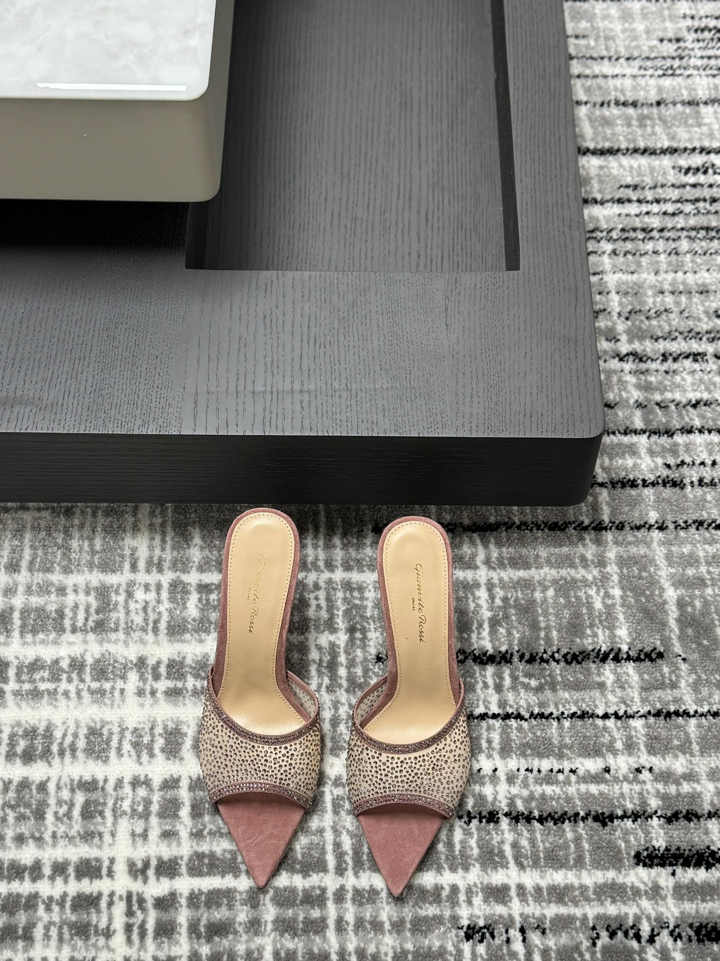 Gianvito Rossi Eiko Stiletto 낮은 굽 슬리퍼 샌들 양가죽+메쉬+체코 다이아몬드 10.5cm/8cm