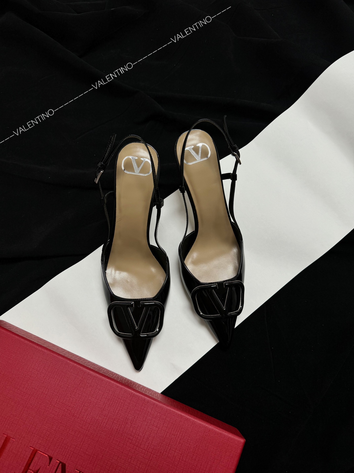 Valentino Pointed Toe Patent Leather Slingback High Heels V Logo
