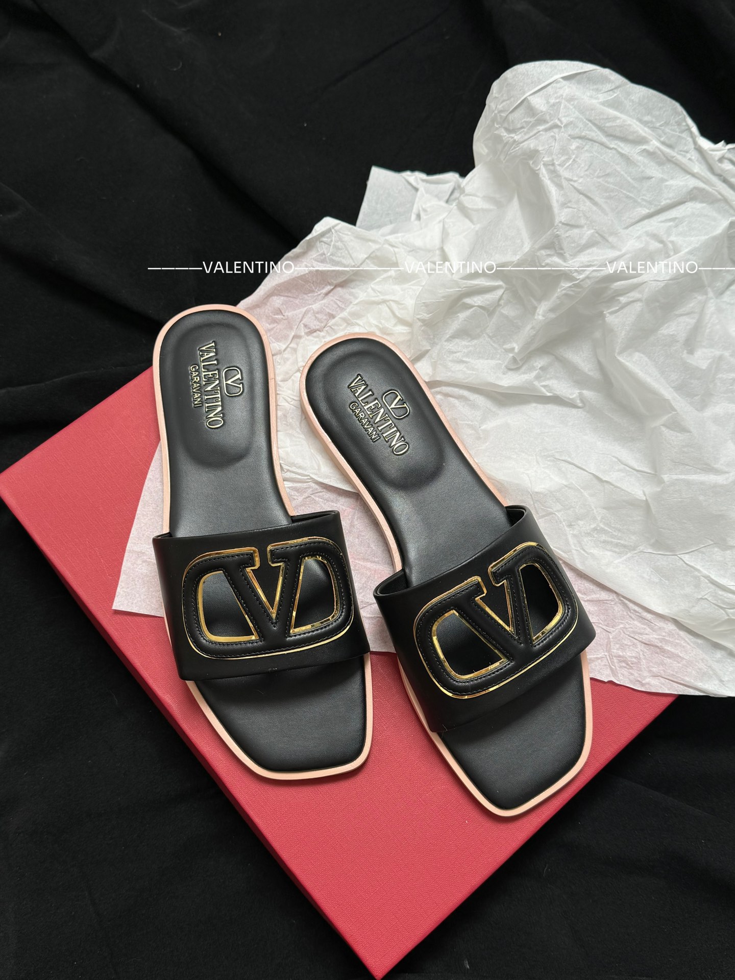 Valentino flat slippers calfskin black V logo