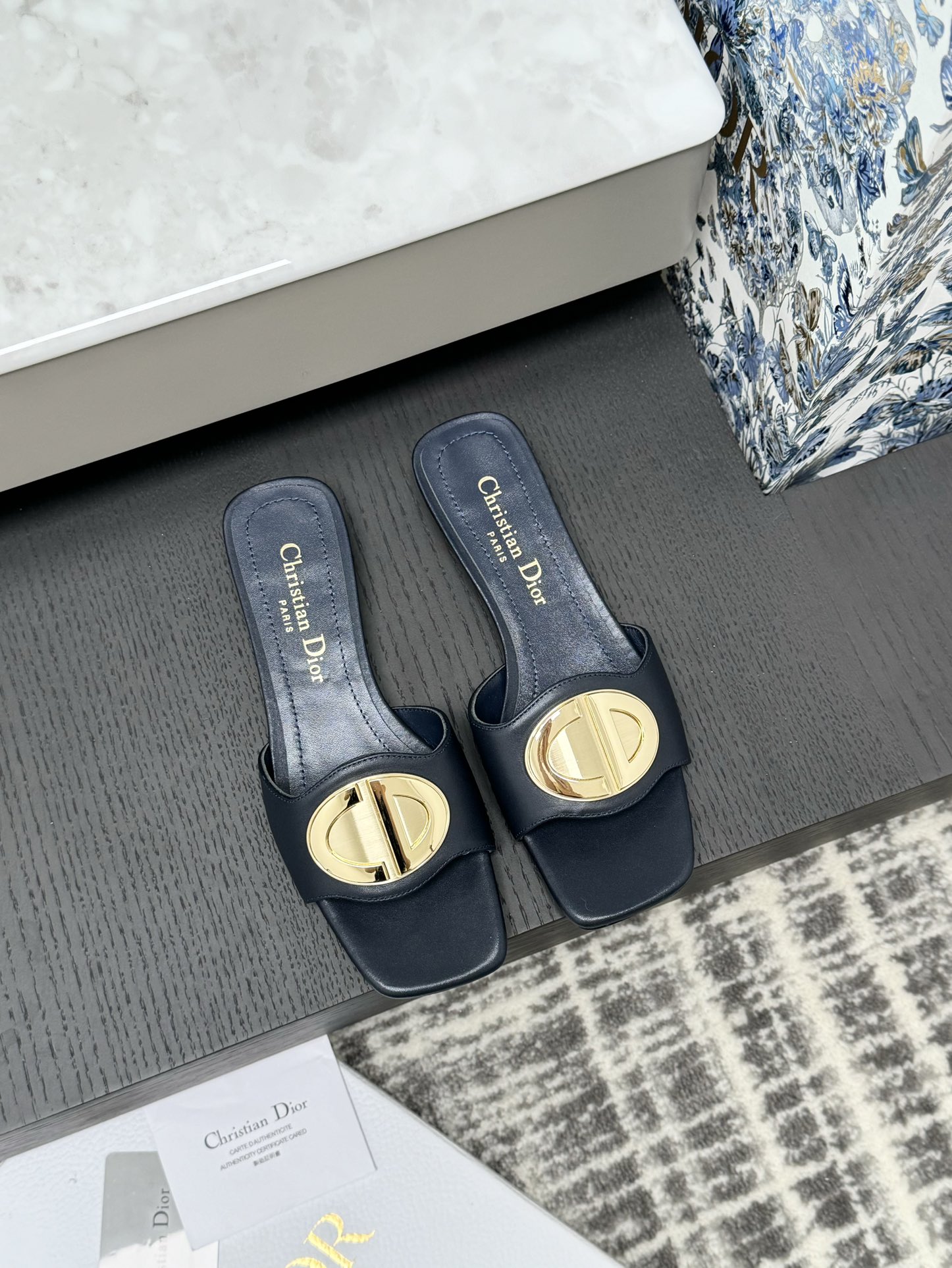 Dior sandales mules bout carré boucle CD métal 5cm talon cylindrique petit cuir de veau doublure agneau semelle cuir véritable Italie