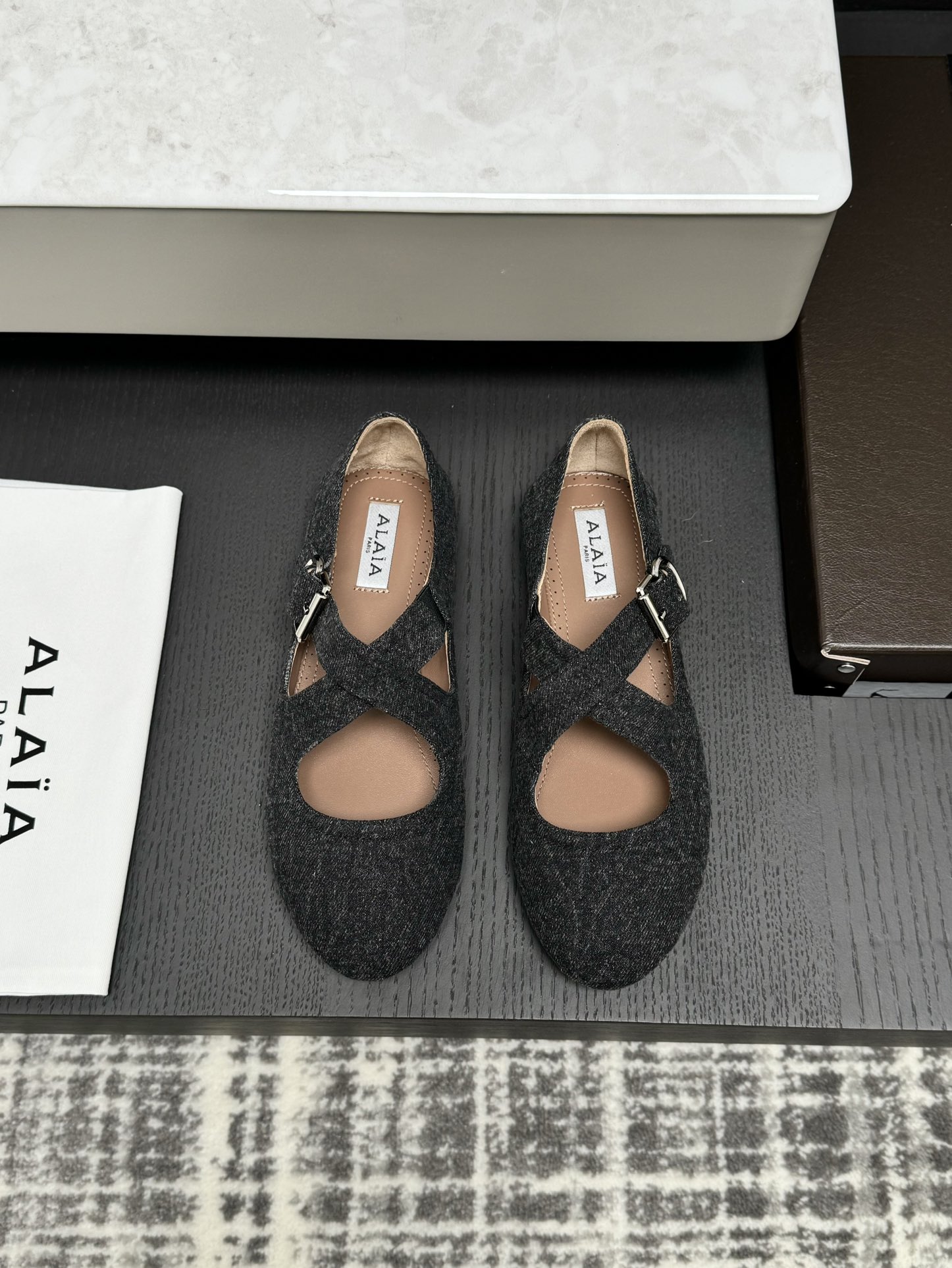 ALAIA перекрестные ремешки балетки женские подиумная модель удобная универсальная - топ версия