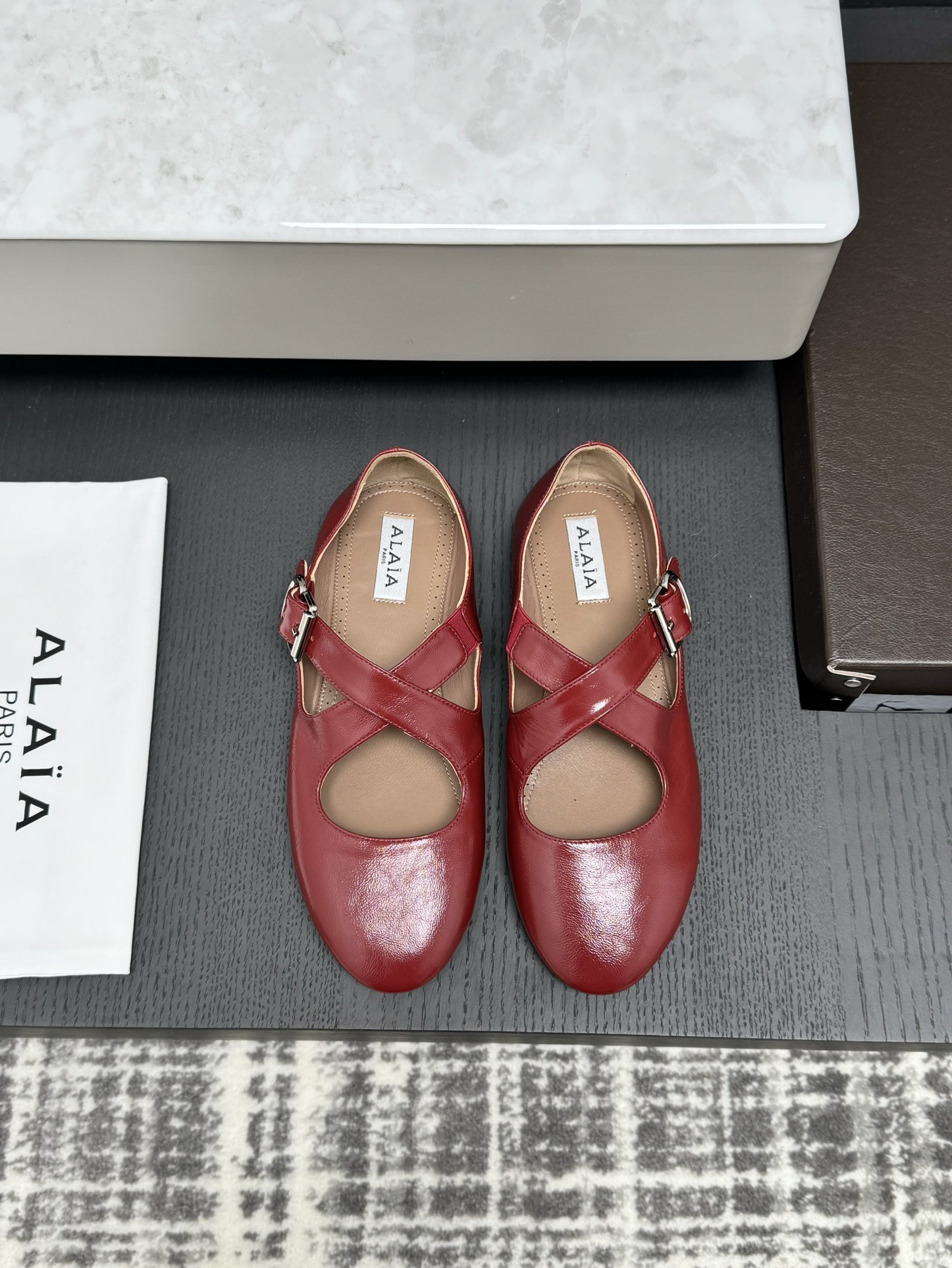 ALAIA перекрестные ремешки балетки женские подиумная модель комфортная универсальная - топ версия