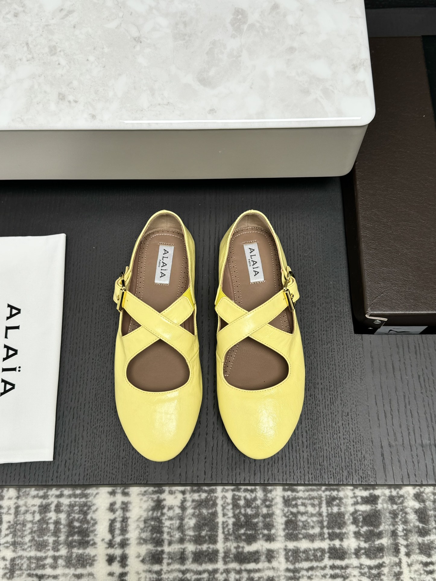 ALAIA перекрестные ремешки балетки женские подиумная модель удобная универсальная - топ версия