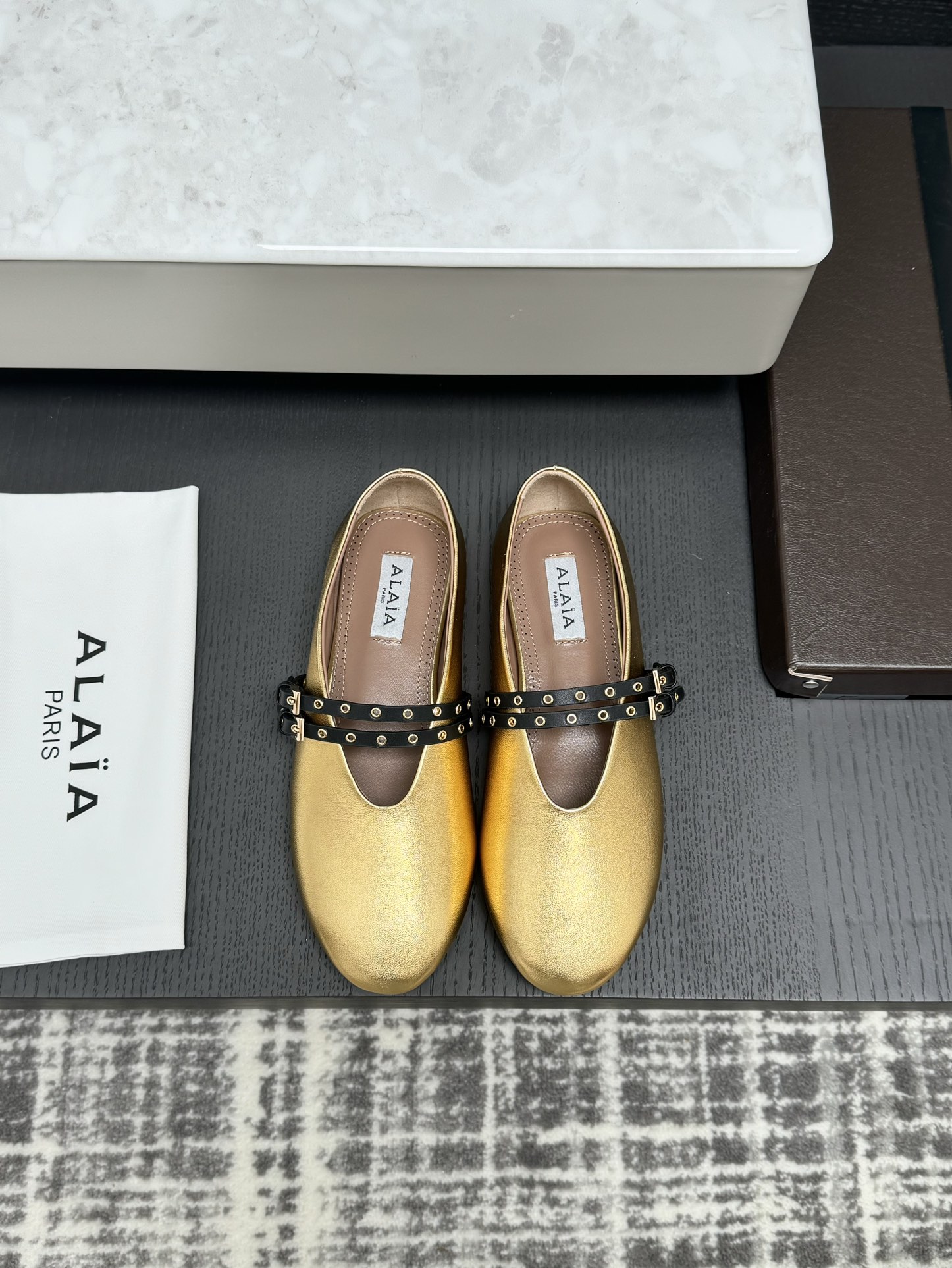 ALAIA новыя балеткі  жаночыя  паказальныя  камфортныя універсальныя-топ версія