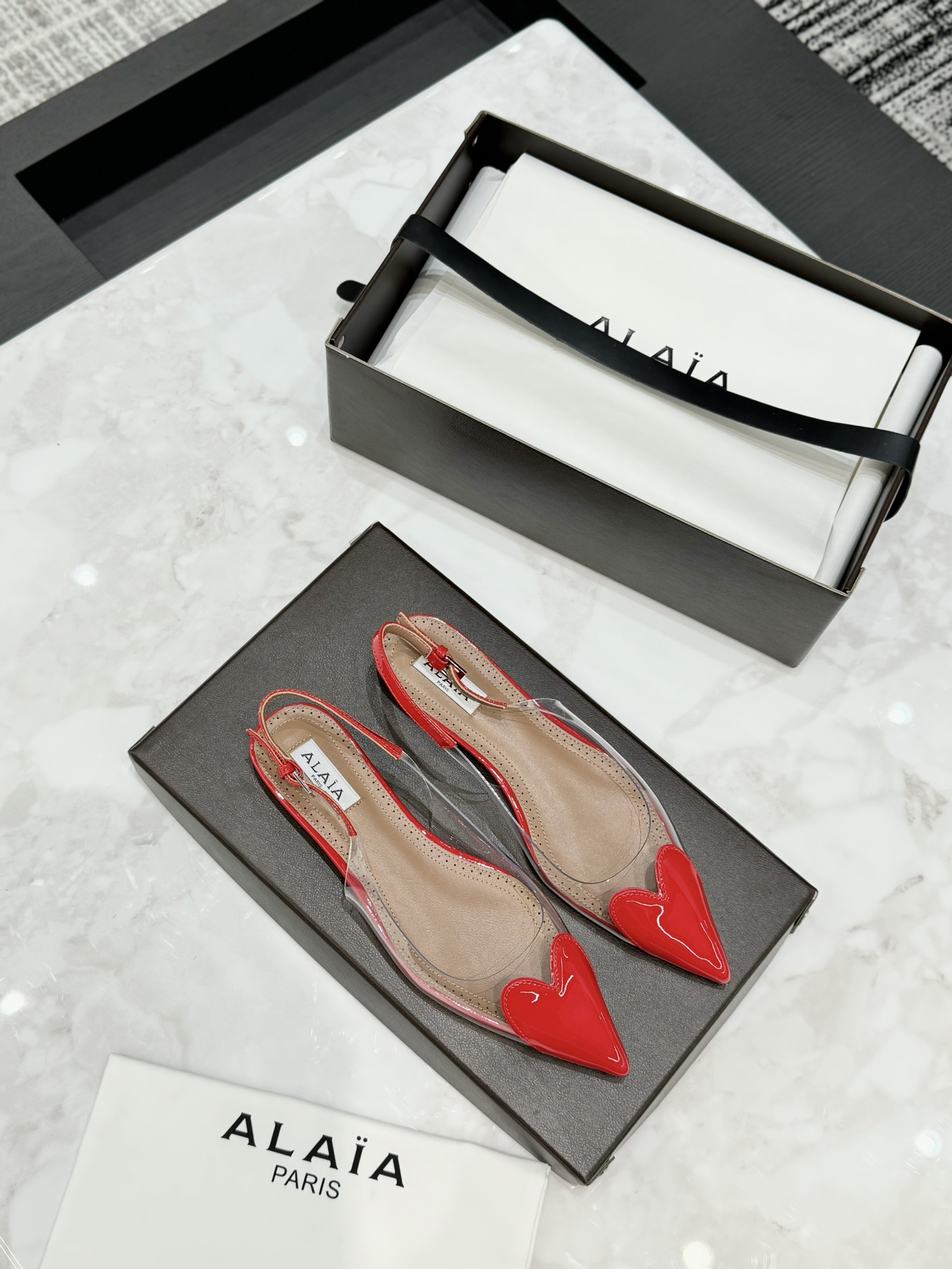 ALAIA achterloze platte schoenen voor dames, elegant en veelzijdig - topversie