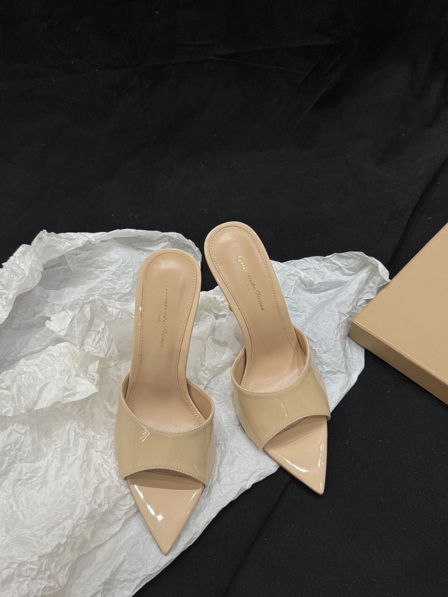 Gianvito Rossi Eiko Stiletto ミドルヒール サンダル ミュール スエード+メッシュ+チェコストーン 10.5cm/8cm