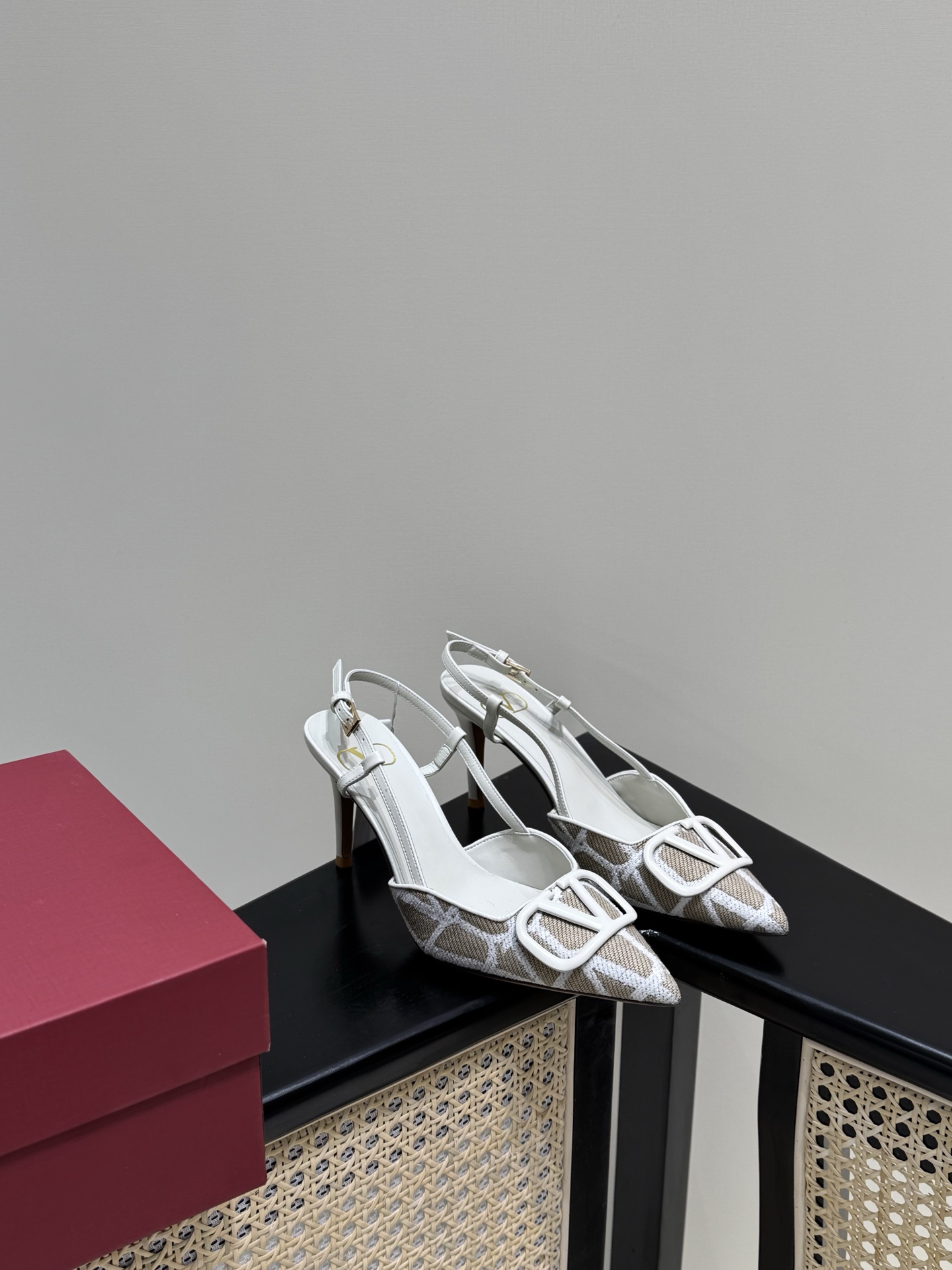 Valentino Pointed Toe Slingback Pumps Printed Denim Ivory