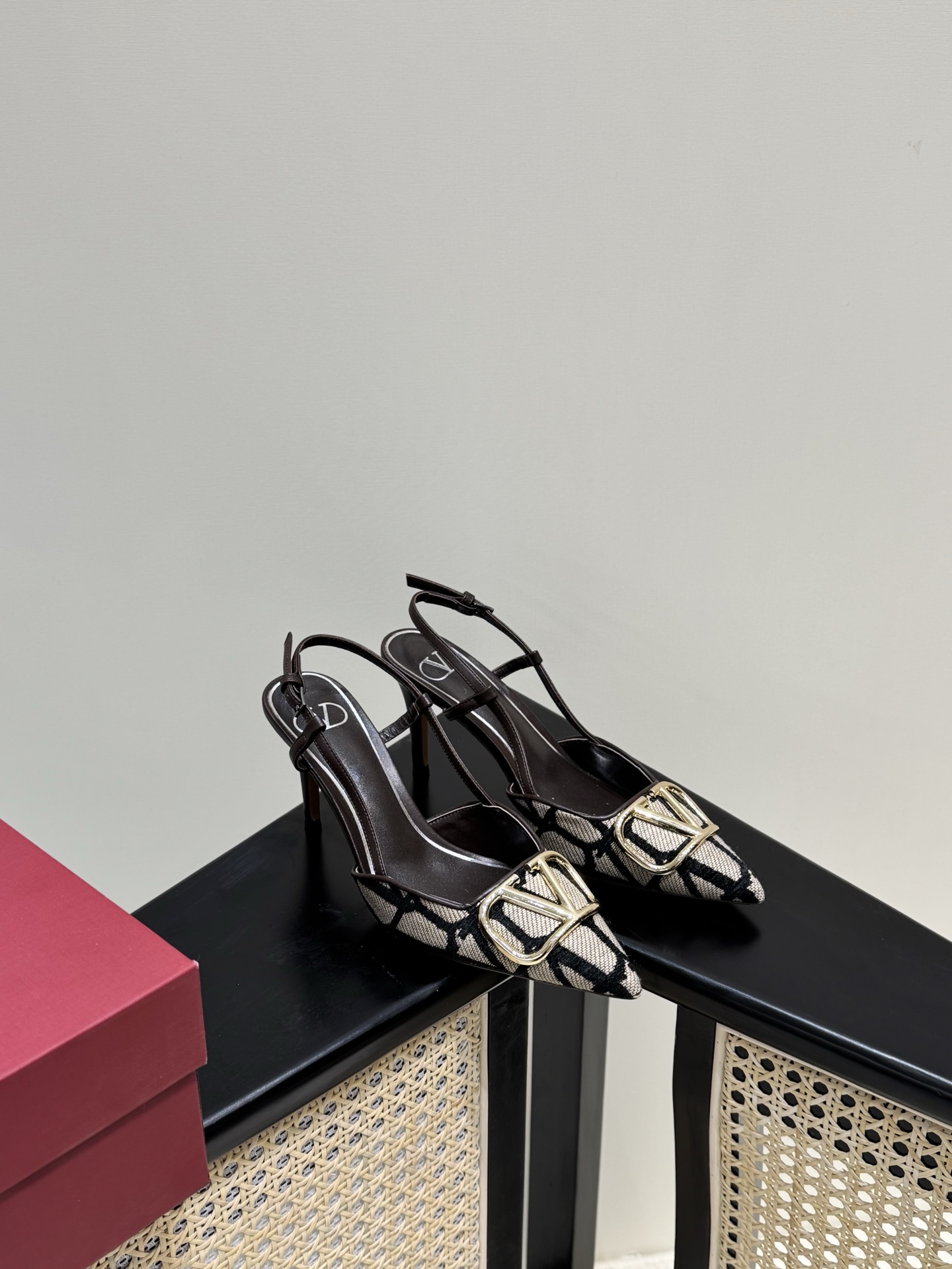 Valentino Pointed Toe Slingback Pumps Printed Denim Ivory