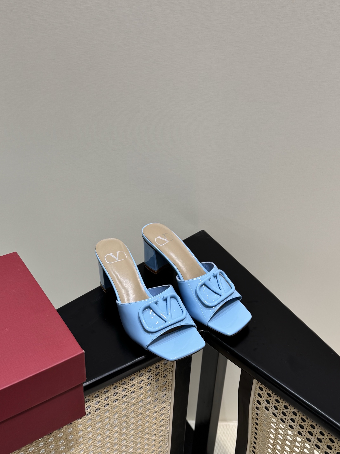 Valentino block heel open toe patent leather blue sandals
