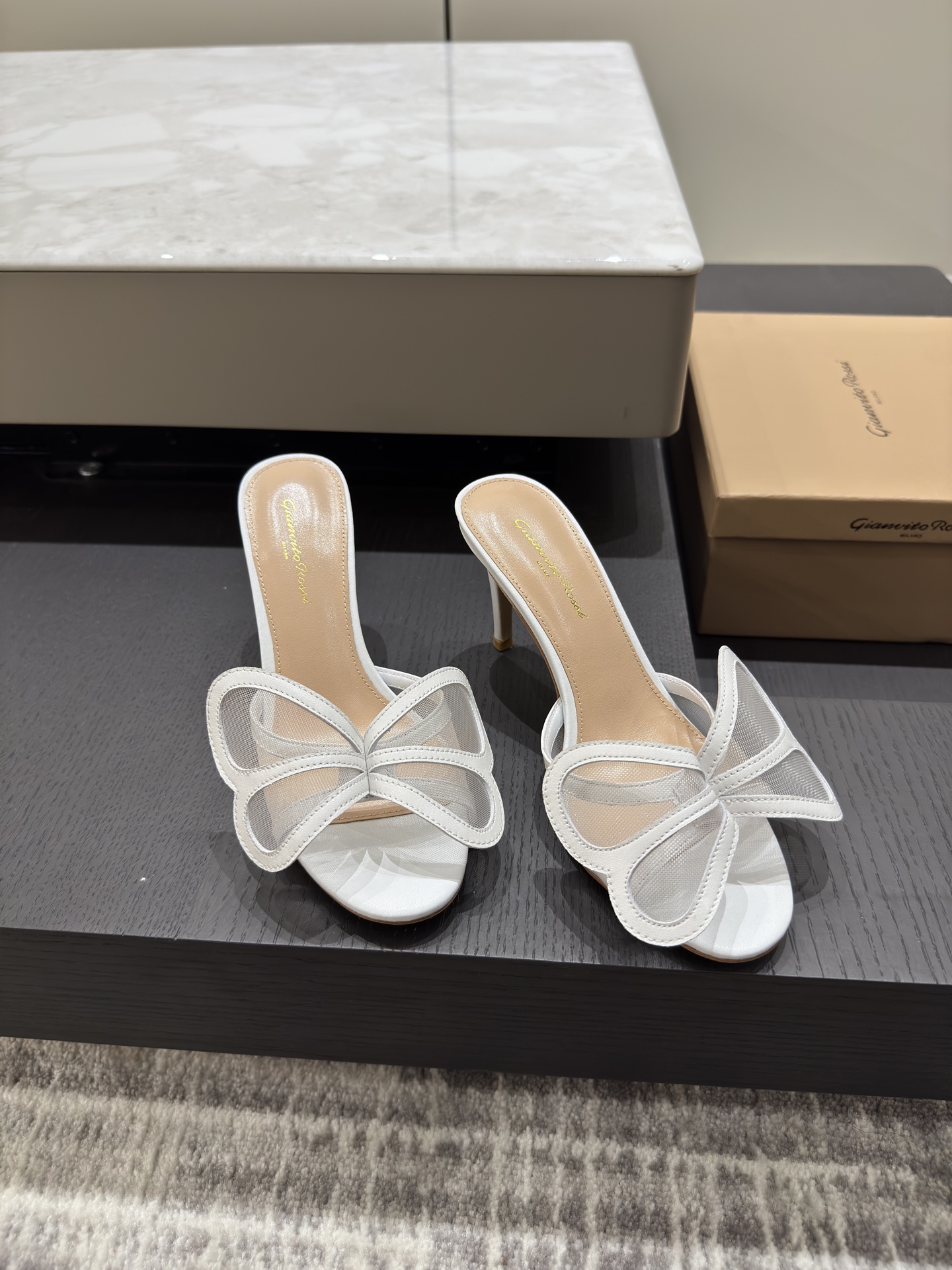 Gianvito Rossi Eiko Stiletto 낮은 굽 슬리퍼 샌들 양가죽+메쉬+체코 다이아몬드 10.5cm/8cm