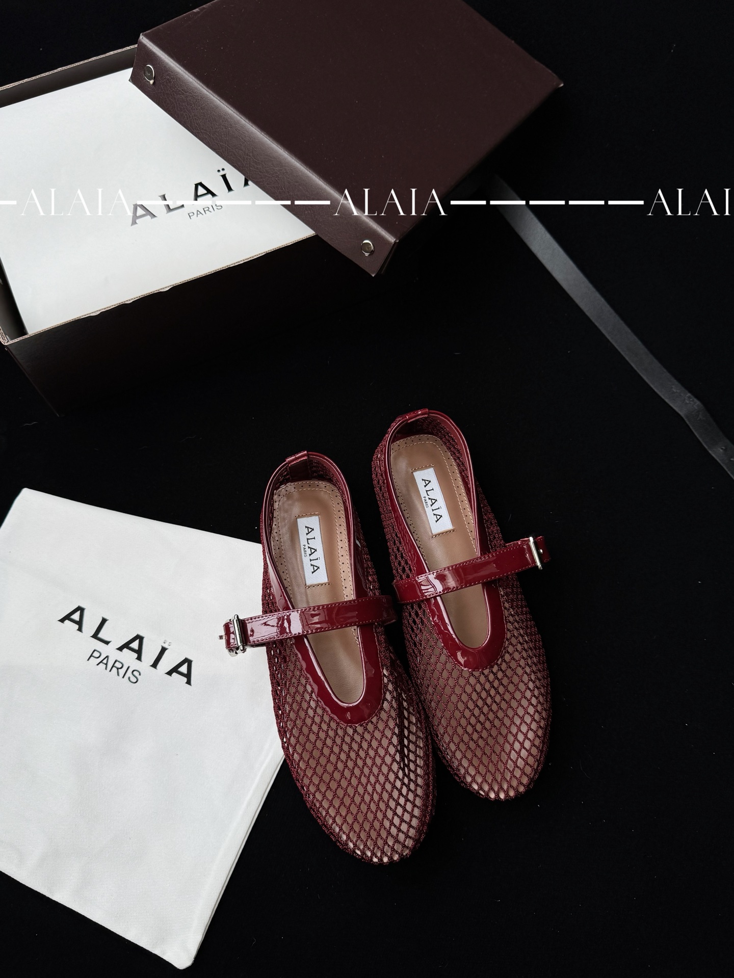 ALAIA 메쉬 페이턴트 가죽 발레리나 슈즈 여성용 스위트 쿨 발레리나 스타일 - 최상위 버전