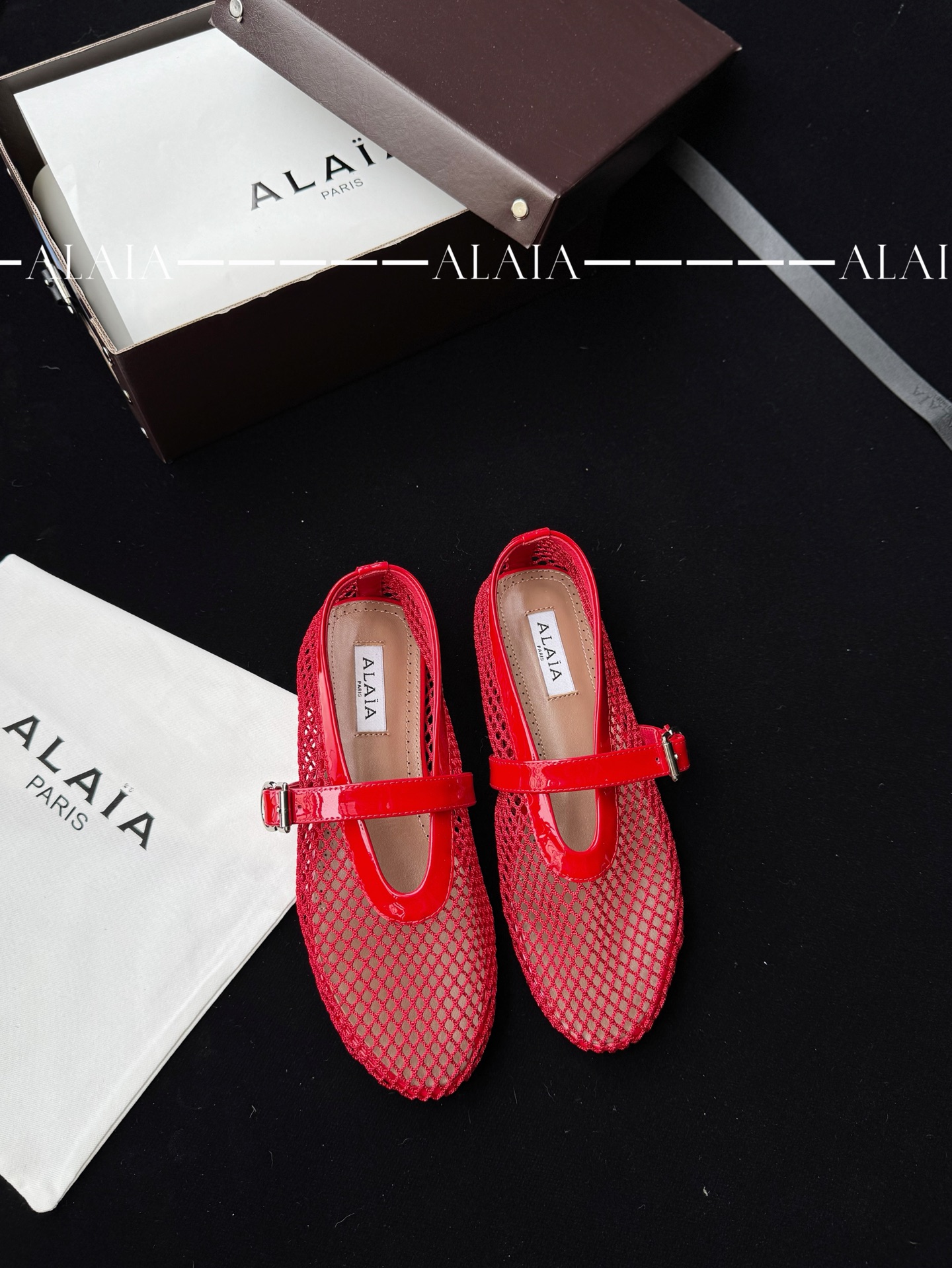 ALAIA 메쉬 페이턴트 가죽 발레리나 슈즈 여성용 스위트 쿨 발레리나 스타일 - 최상위 버전