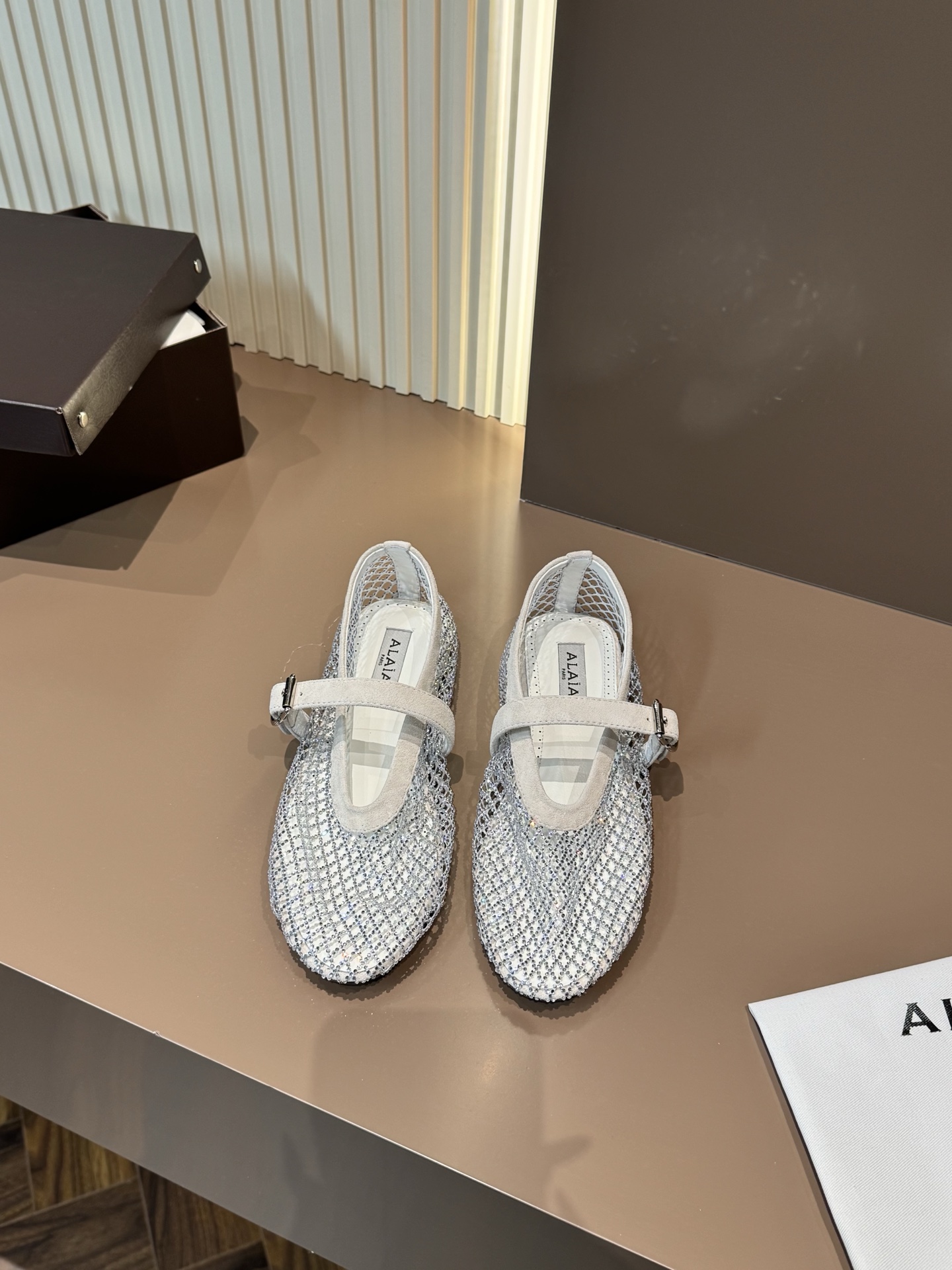 ALAIA メッシュラインストーンバレエシューズ レディース ファッション エレガント-トップバージョン