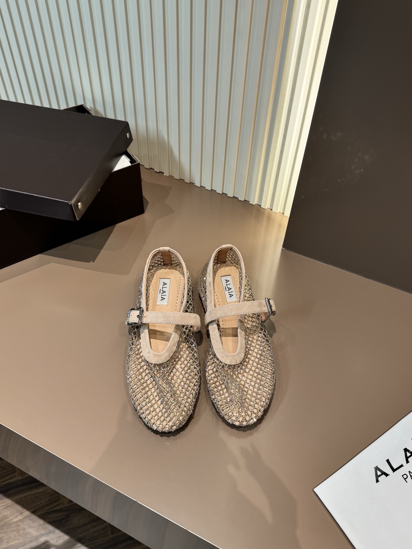 ALAIA メッシュラインストーンバレエシューズ レディース ファッション エレガント-トップバージョン