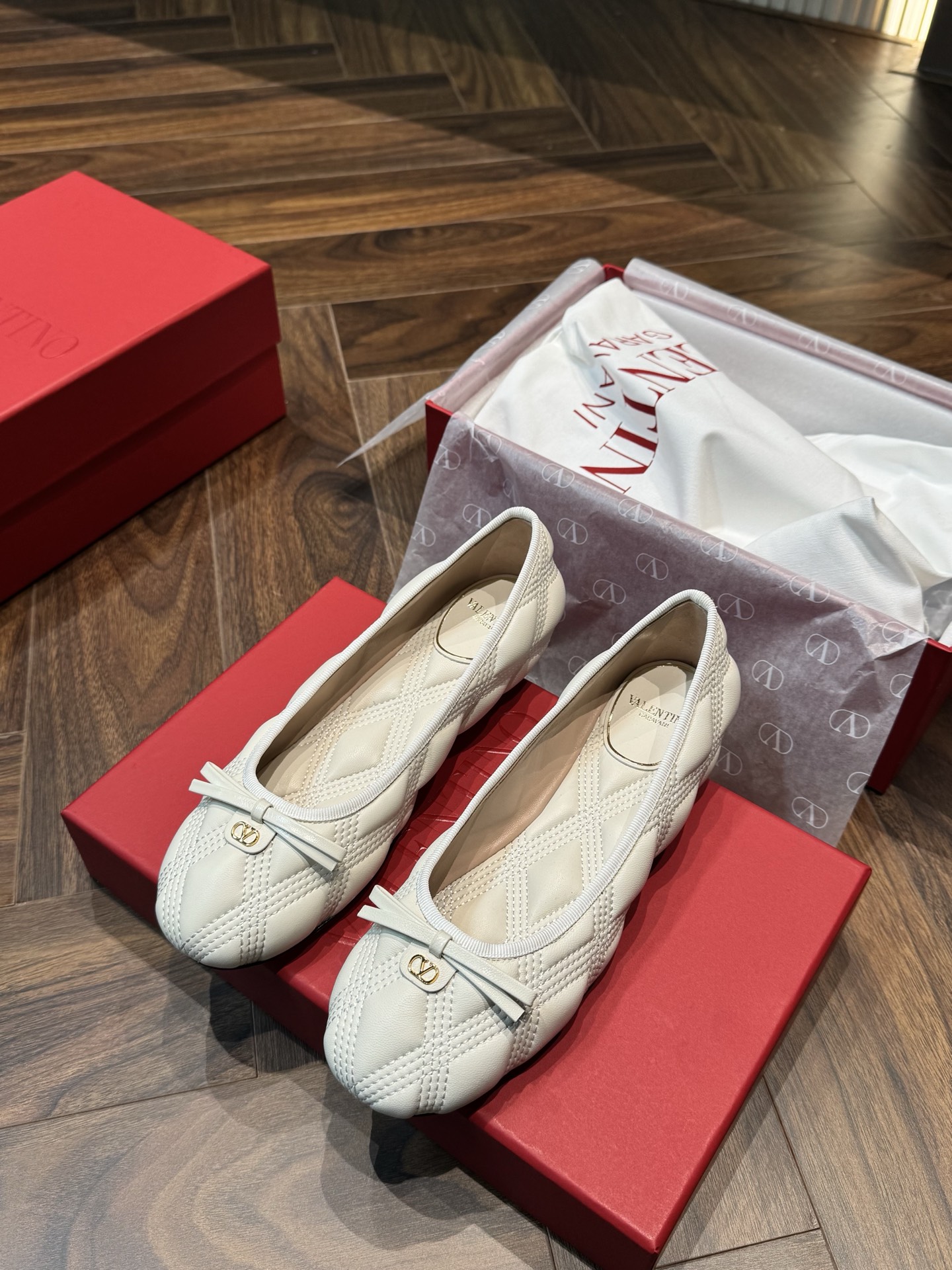 Valentino ballet flats sheepskin leather sole flat bow