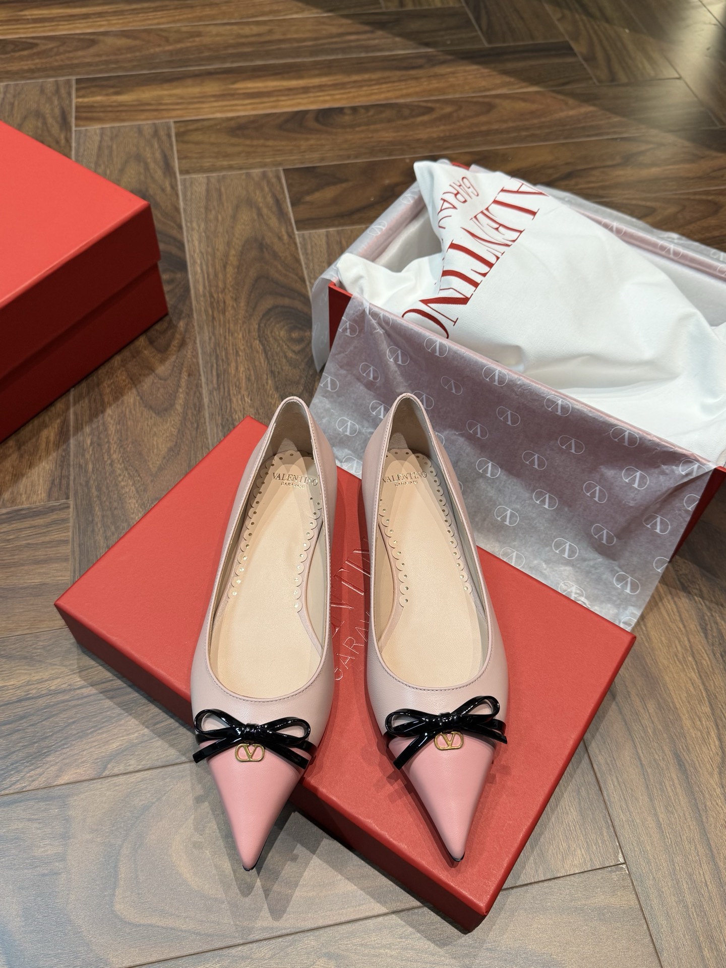 Valentino pointed-toe bow high heels sheepskin pink