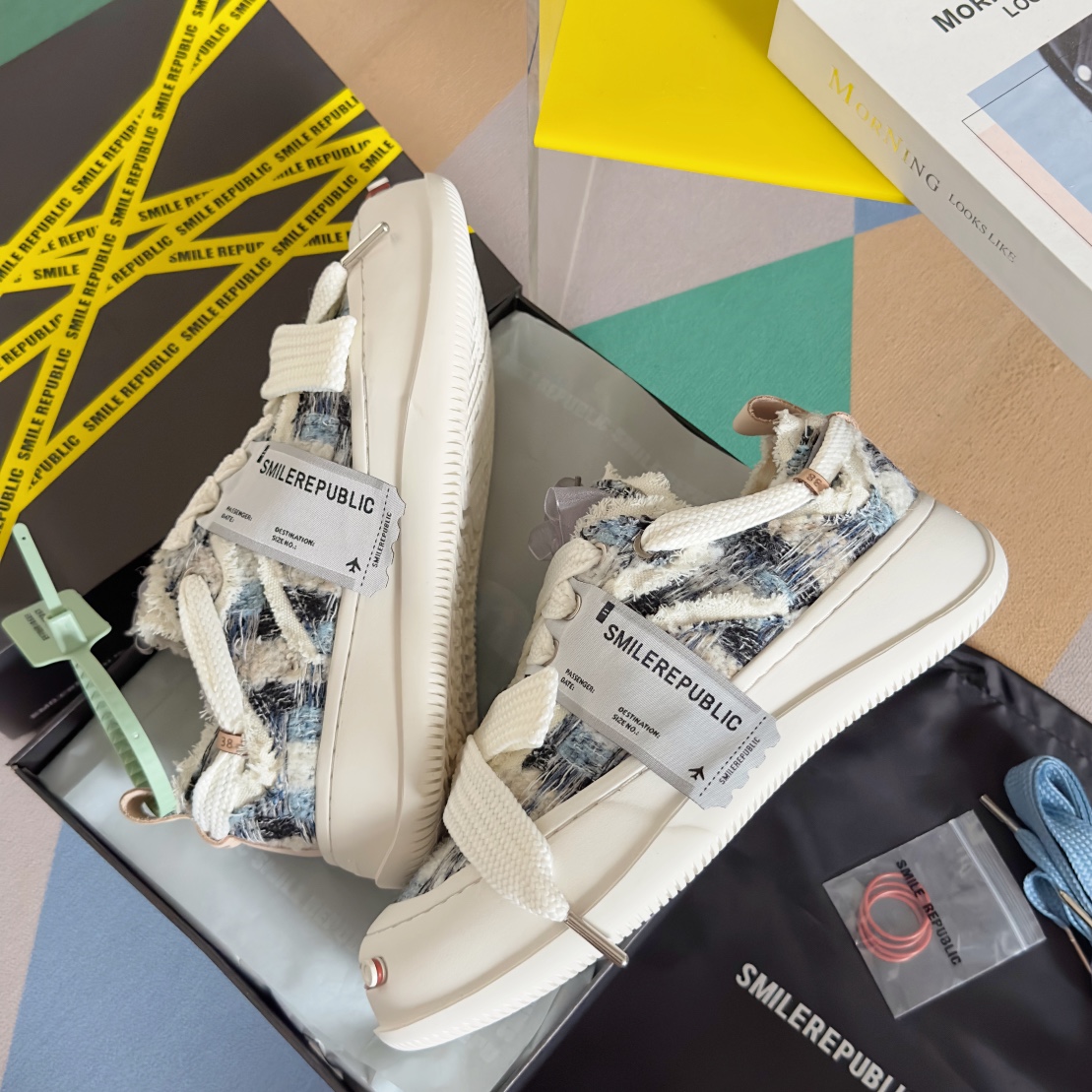 “SmileRepublic Canvas Shoes: Original Design, High Quality, Popular Brand, Various Sizes” - 图片 6