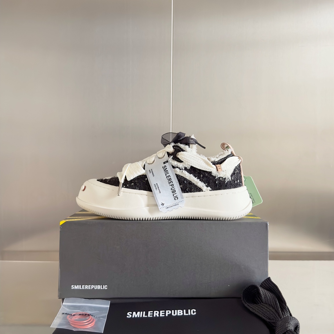 SmileRepublic Canvas Shoes: Original Design, High Quality, Popular Brand, Various Sizes. - 图片 5