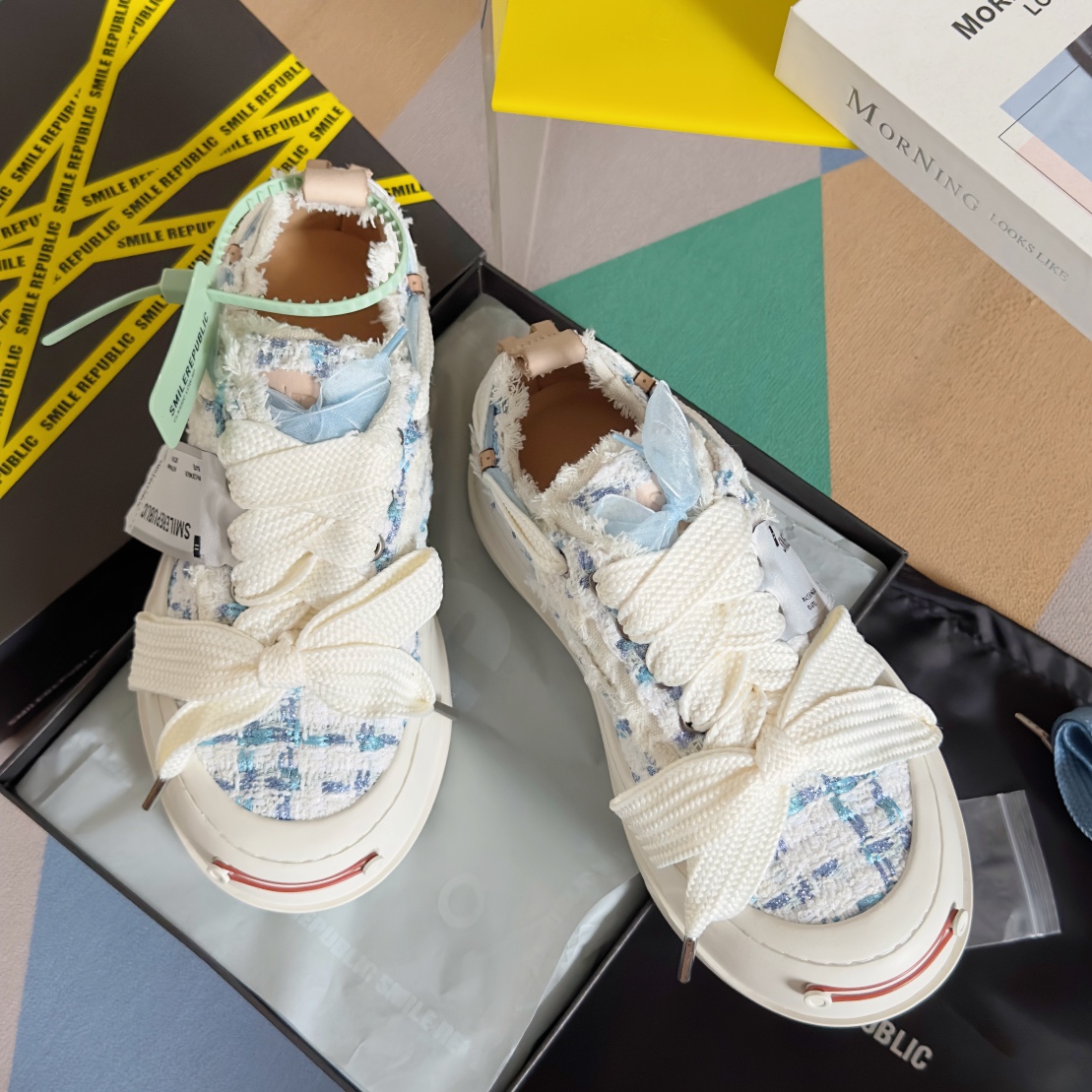 SmileRepublic Canvas Shoes: Original Design, Quality Materials, Popular Brand, Various Sizes