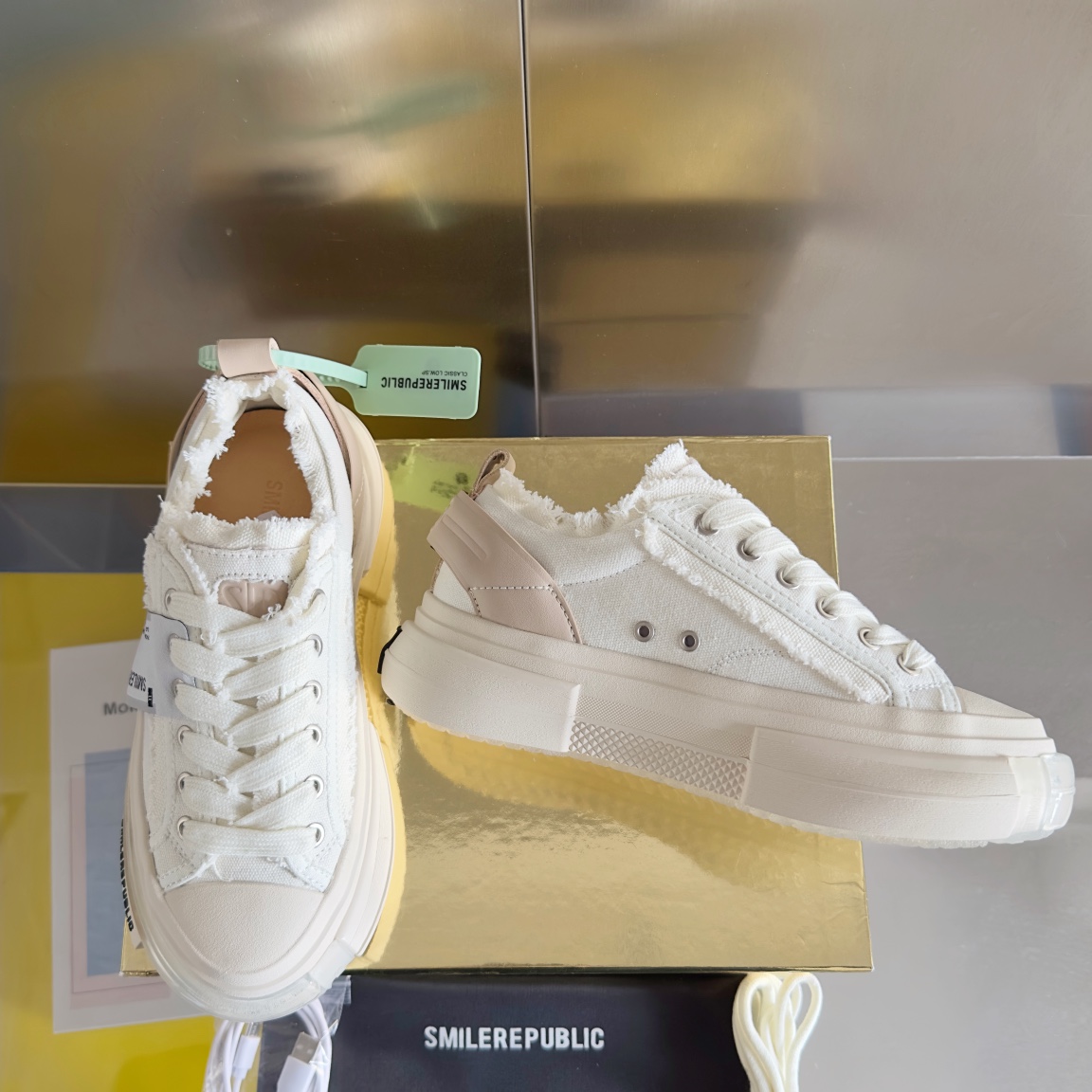 SMILEREPUBLIC Galaxy 70s Canvas Shoes: Comfortable Couples Sneakers with Unique Design - 图片 3
