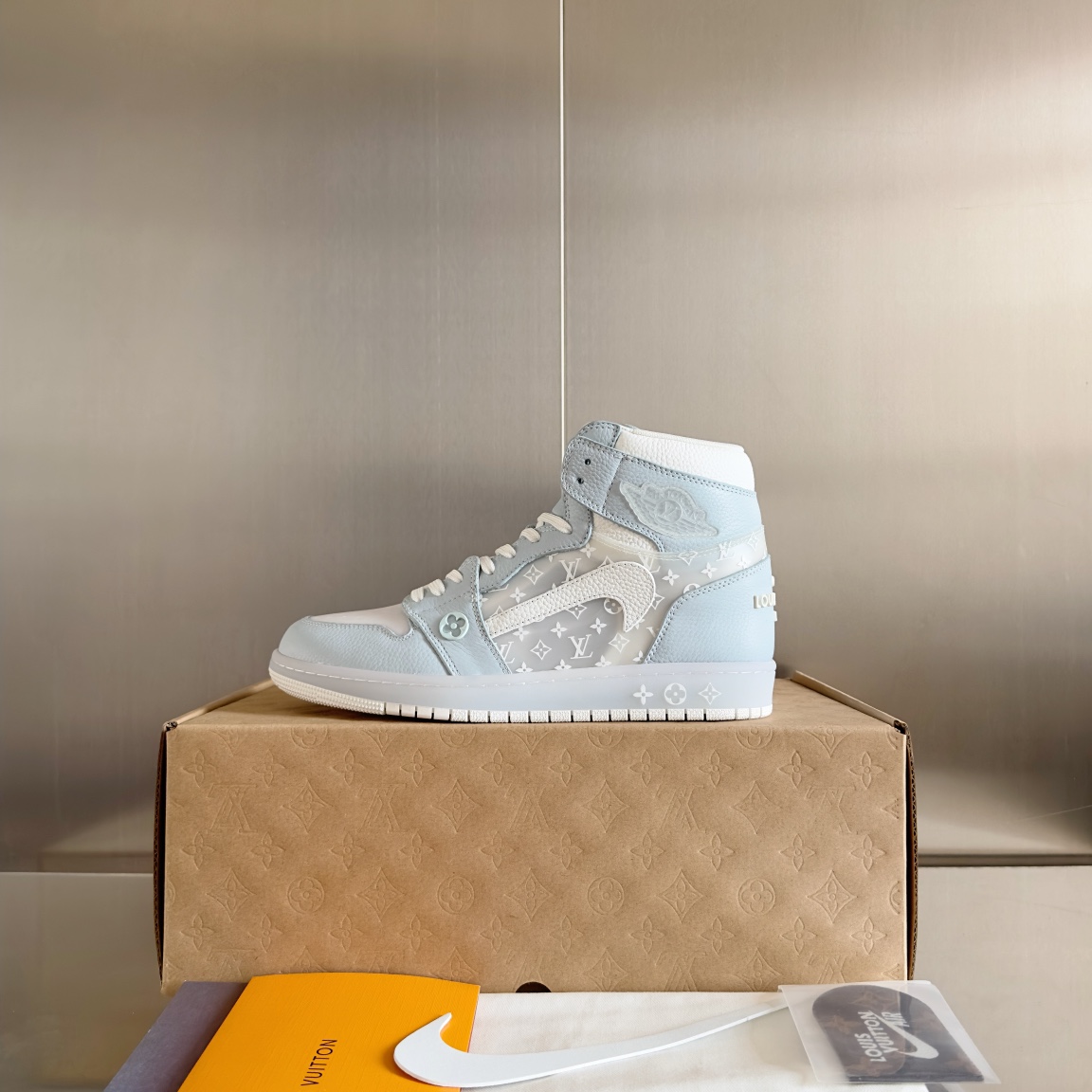 Limited Edition LV x Nike Sneakers with Zirconium Details: Top Version Summary - 图片 5