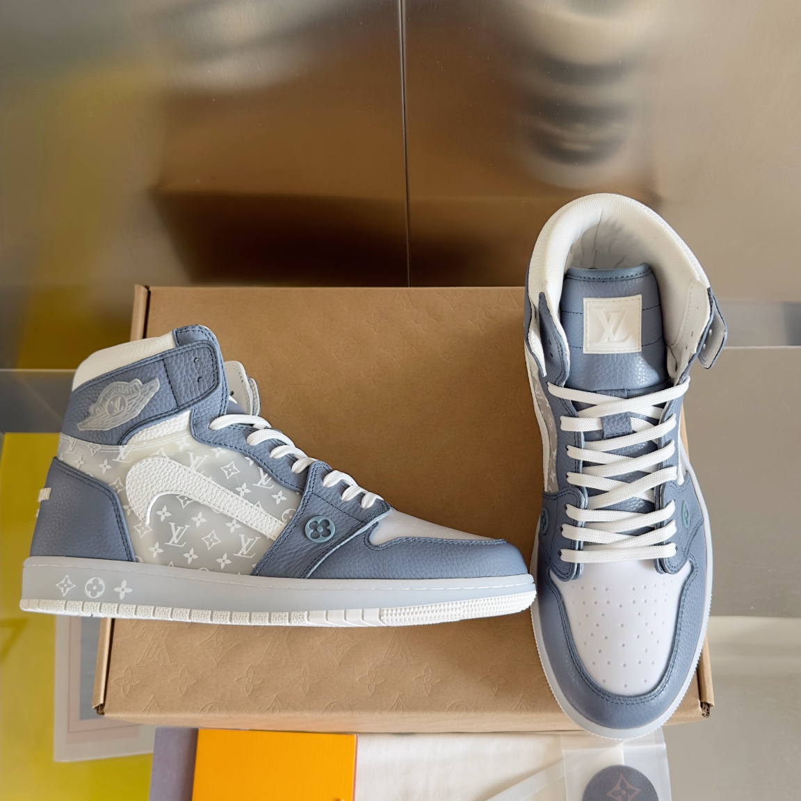 Limited Edition LV x Nike Sneakers Featuring Zirconium Elements – Top Version Summary - 图片 2