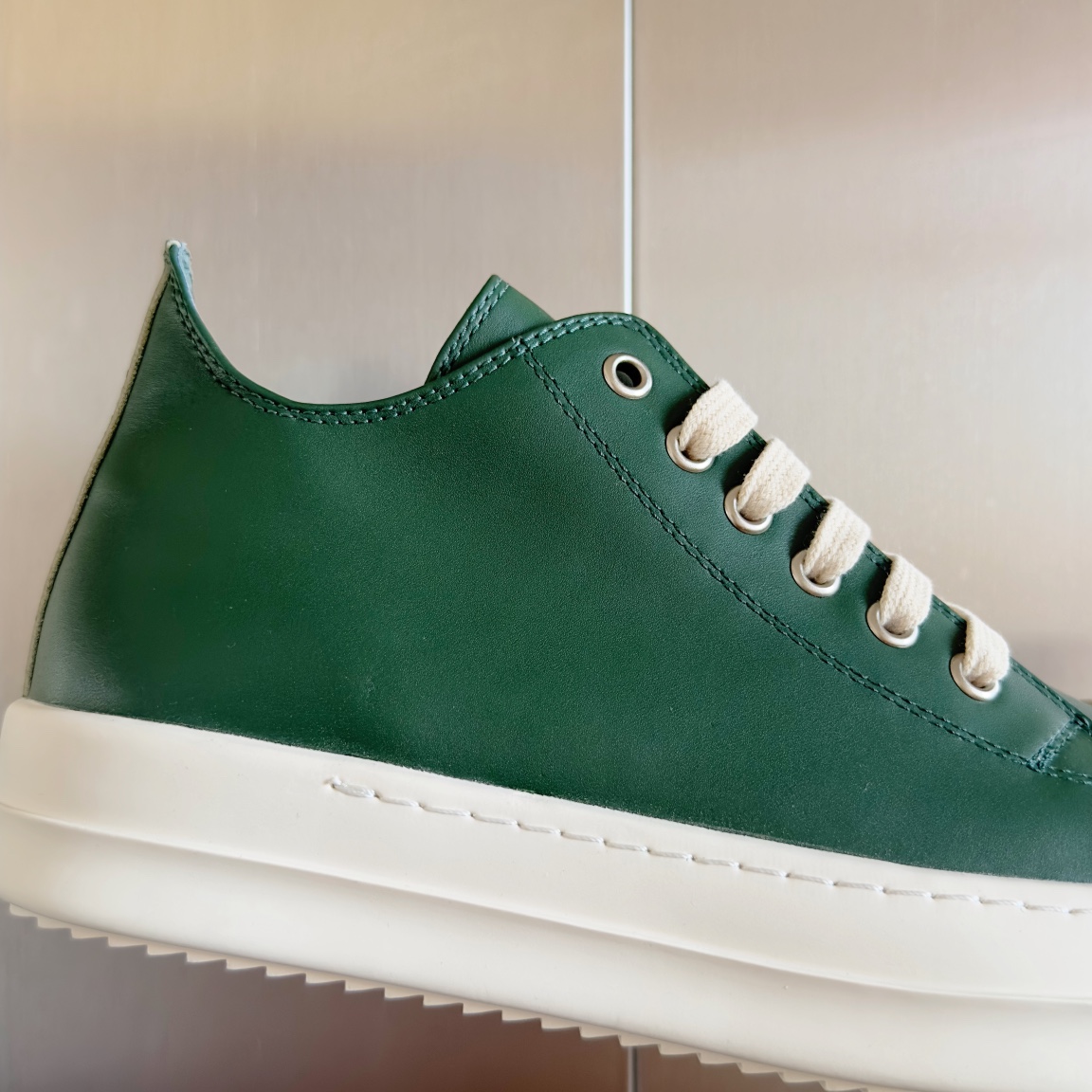 Luxor Shoes: Original Zirconium Version with Unique Design and Premium Materials - 图片 8