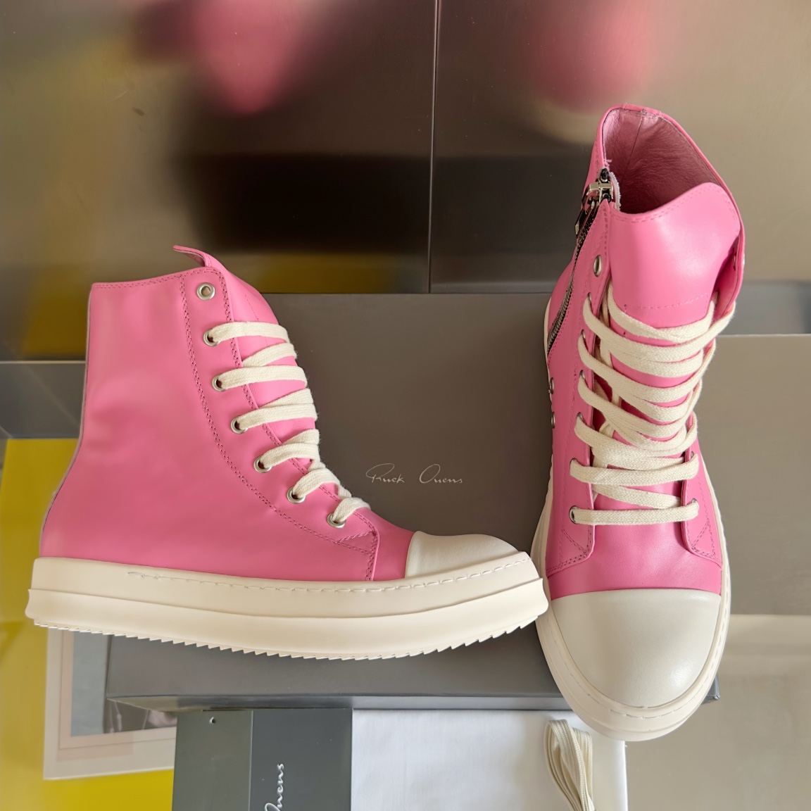 Rick Owens Shoes Верхняя версия: модель с тонким кожаным ремешком — photo 2