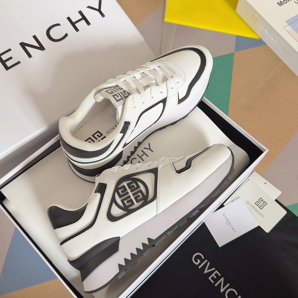 Top Quality 4G Logo Sports Shoes for Men: Stylish, Comfortable, and Durable - 图片 4