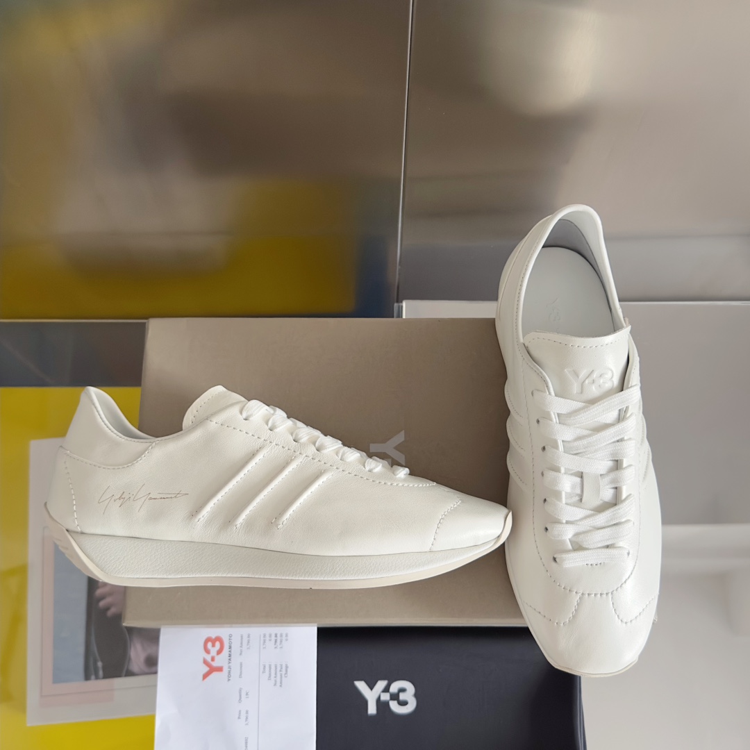Yohji Yamamoto Y-3 Limited Edition Black Shoes with Unique Design and Signature - 图片 2