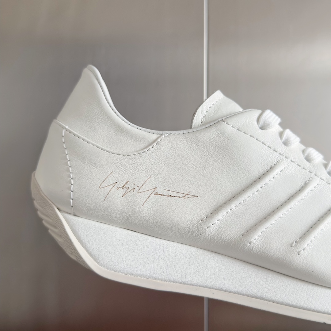 Yohji Yamamoto Y-3 Limited Edition Black Shoes with Unique Design and Signature - 图片 8