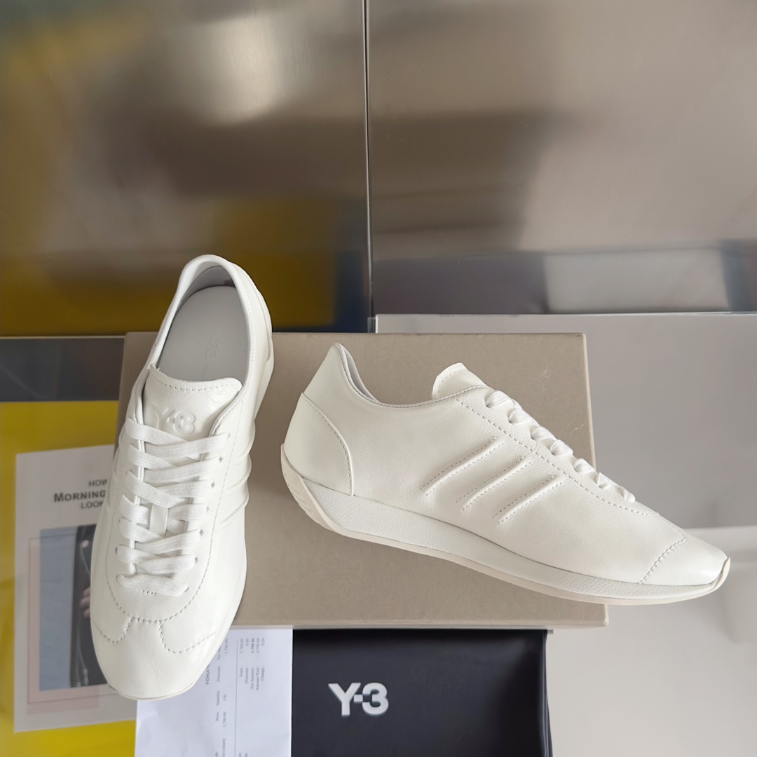 Yohji Yamamoto Y-3 Limited Edition Black Shoes with Unique Design and Signature - 图片 3