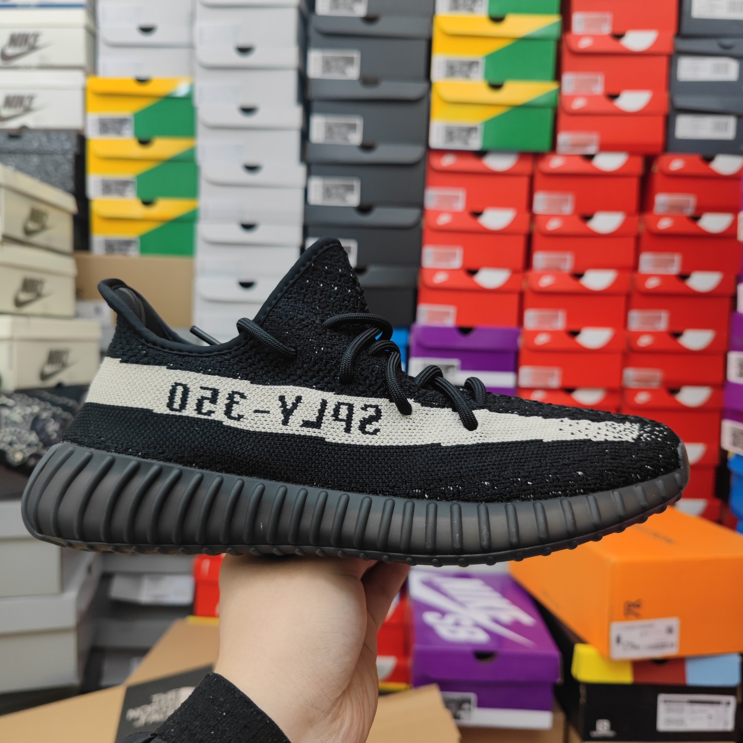 YEEZY BOOST 350 V2 BY1604