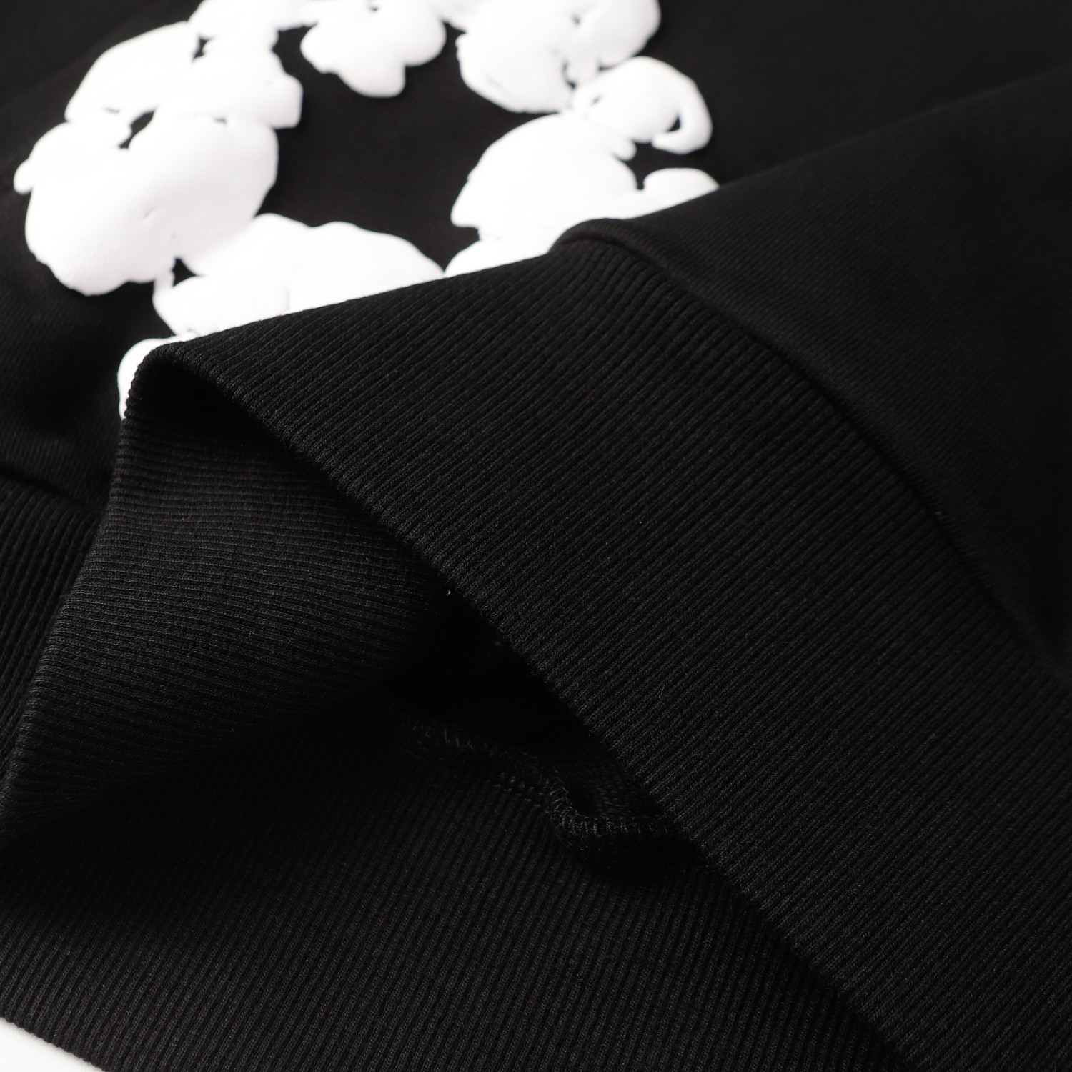 High-Quality Caps and Suits in 15 Colors with Denim, Tears, and Wood - 图片 6