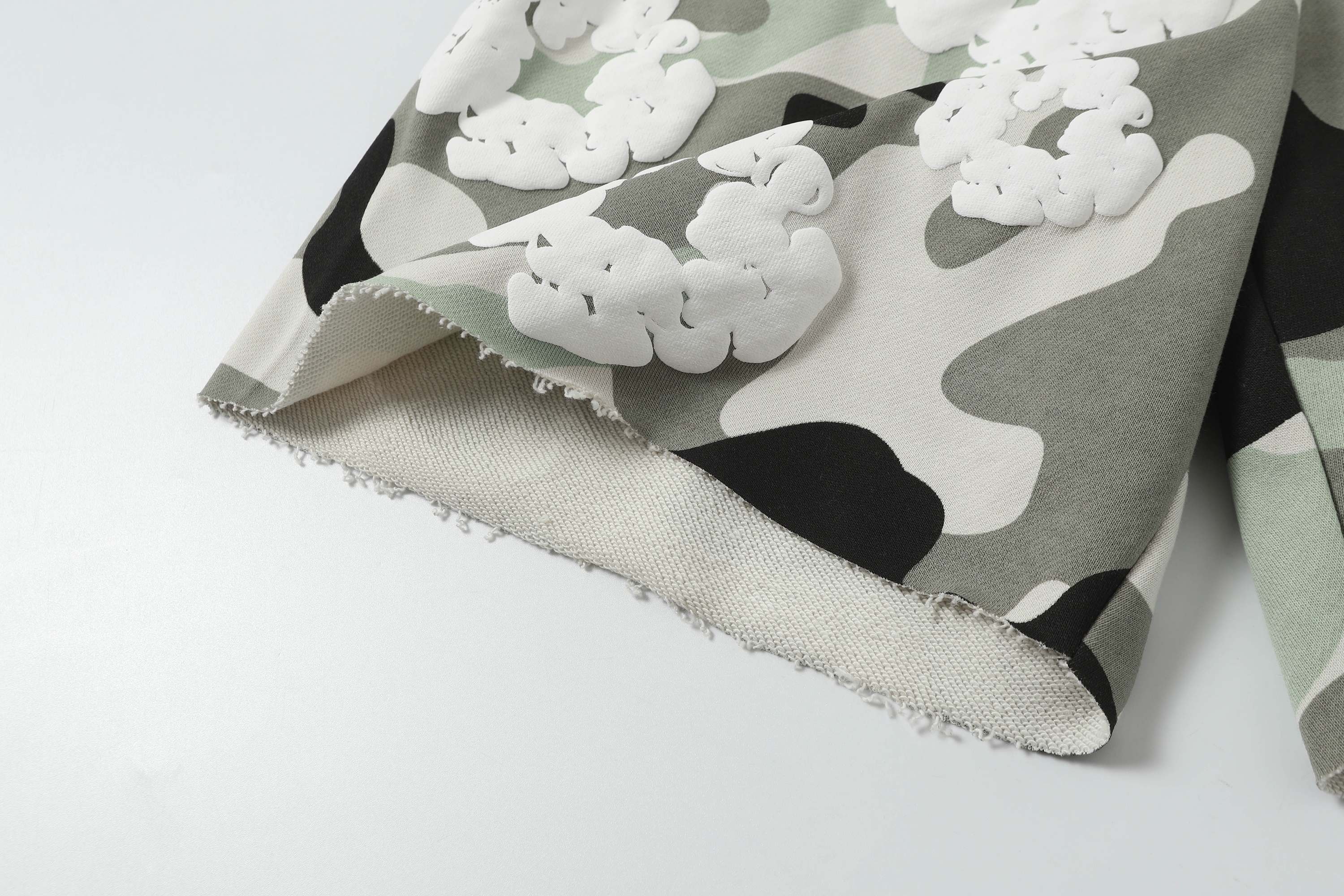 DENIM TEARS  短裤服装 7