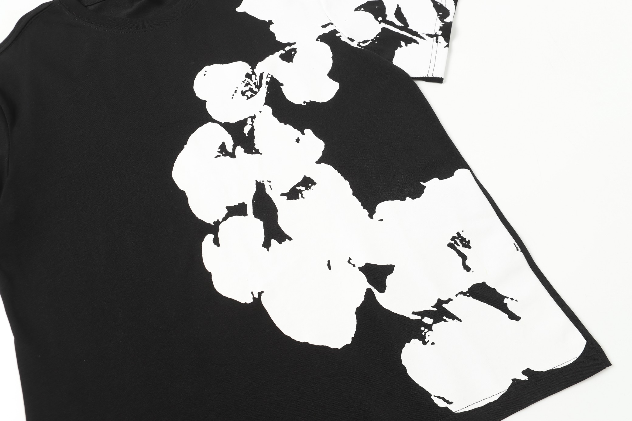 DENIM TEARS  短裤袖套装服装 4