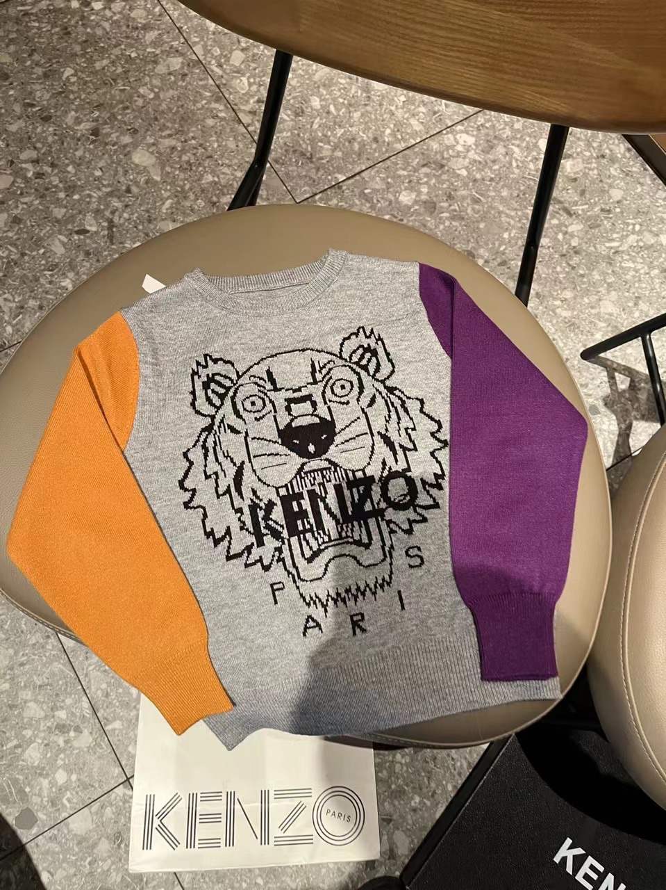 [强]虎头灰紫拼色羊绒衫 细节图独树一帜的撞色风