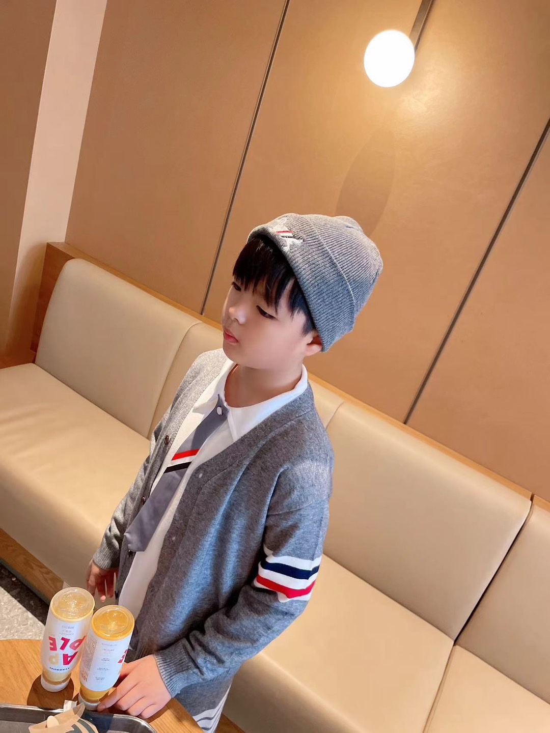 2024 Autumn/Winter Fashion: Exclusive TB Series with Dog Pattern and Ash Color - 图片 4