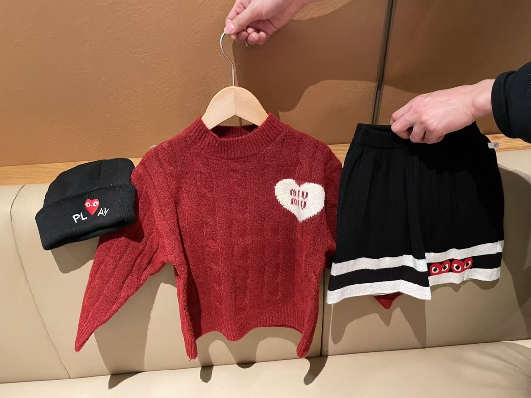 Miumiu Dresses Package: 110-150 Yards with Red Sweater and Kosher Kumikawa - 图片 1