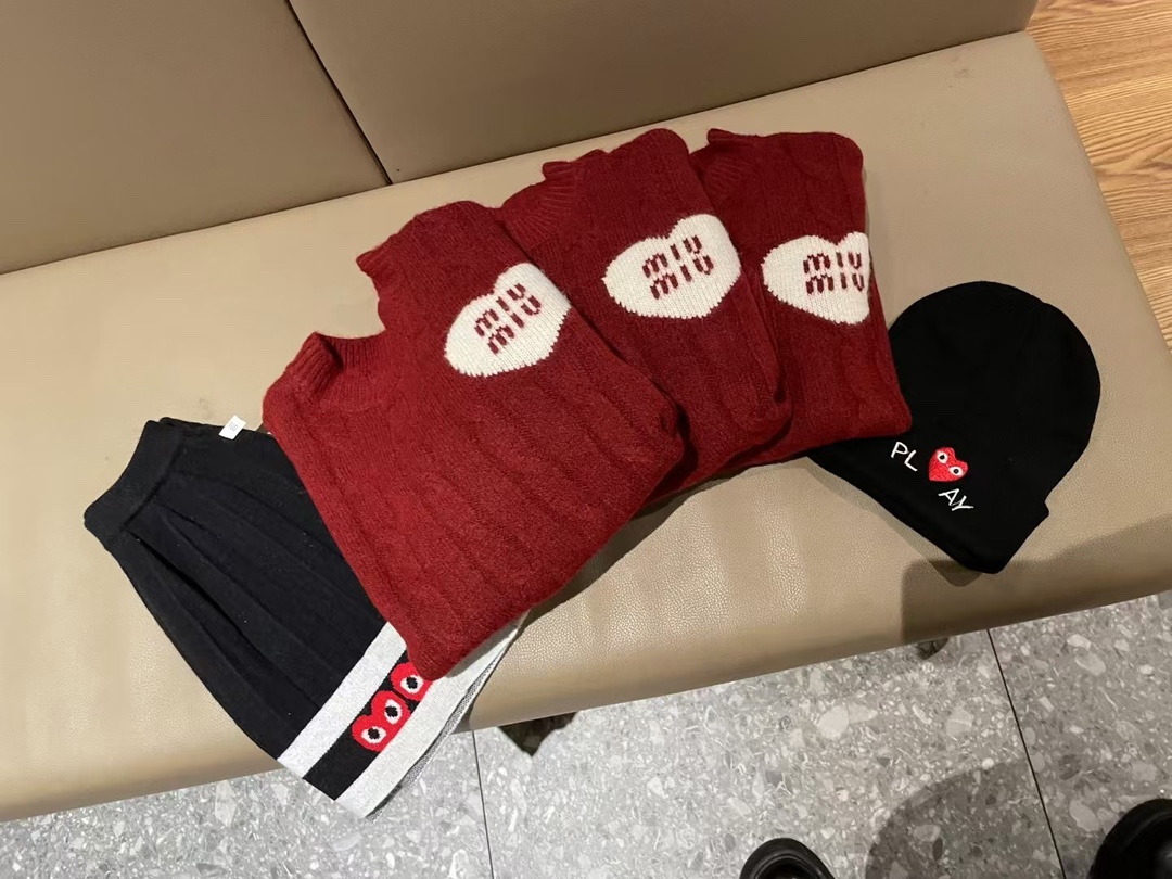 Miumiu Dresses Package: 110-150 Yards with Red Sweater and Kosher Kumikawa - 图片 2