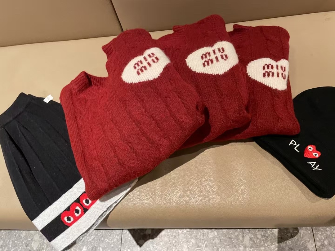 Miumiu Dresses Package: 110-150 Yards with Red Sweater and Kosher Kumikawa - 图片 6