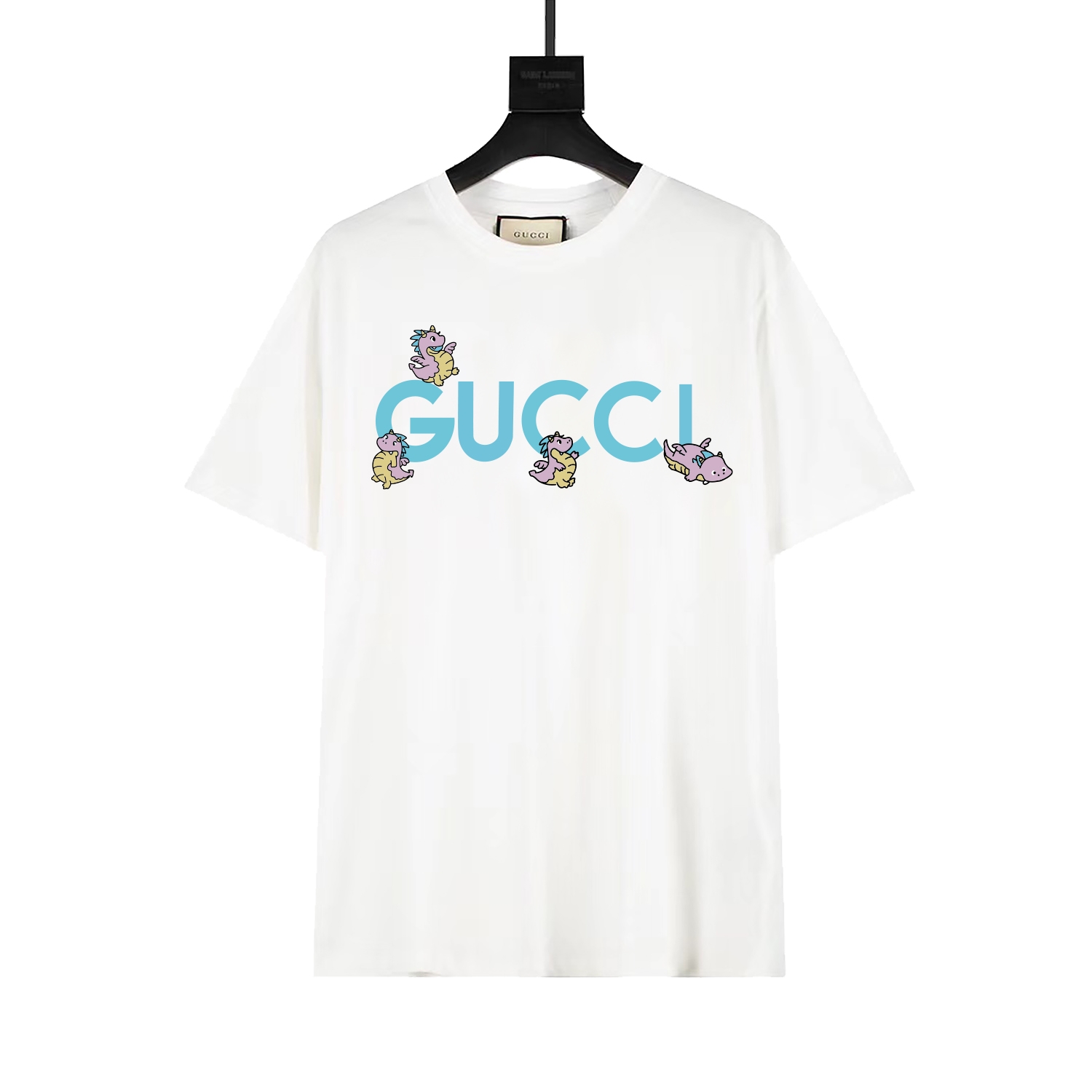 Gucci colección primavera-verano 2024 más reciente, camiseta de edición limitada del Año del Dragón. Para celebrar el A…