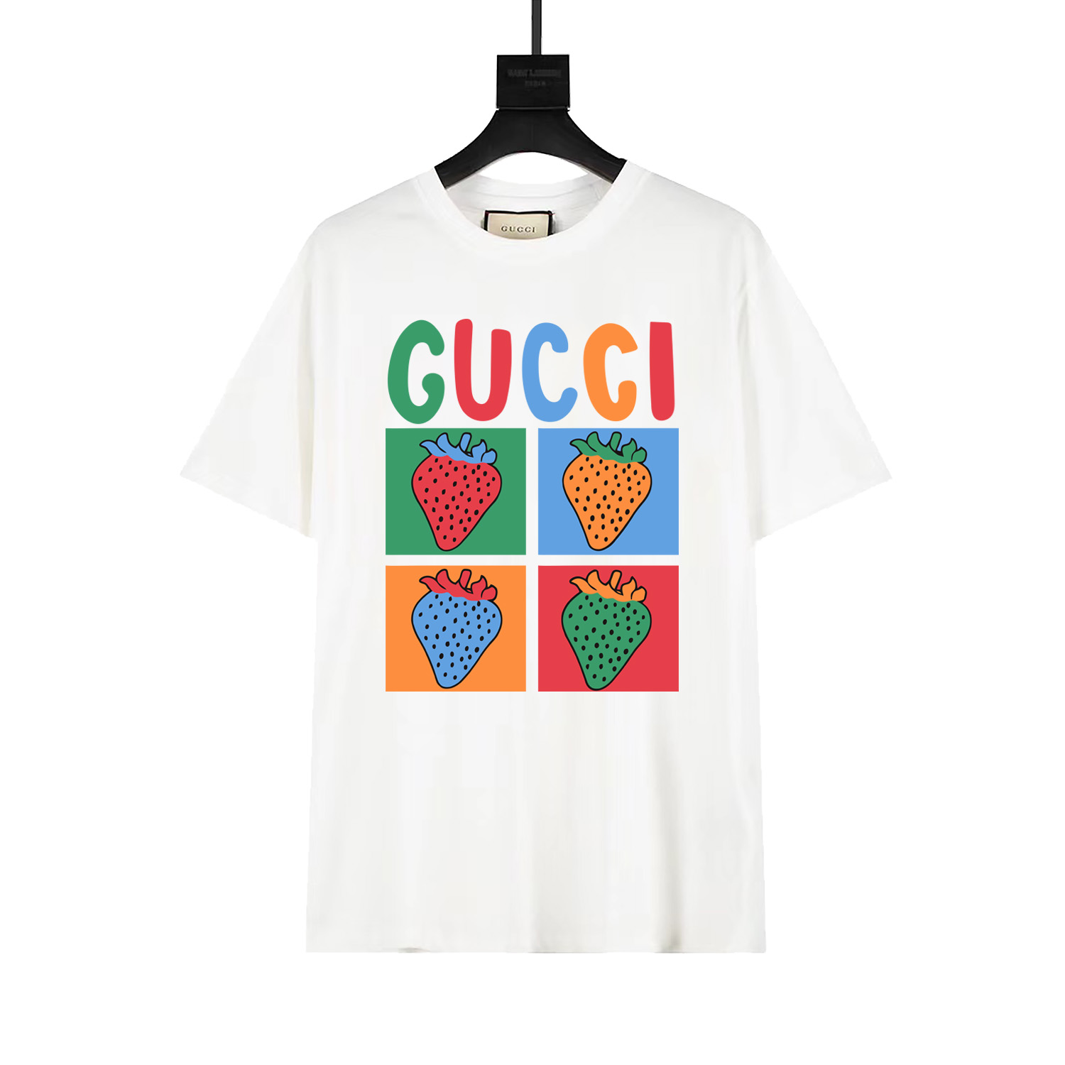 Camiseta de manga corta redonda de Gucci con estampado de fresa 🍓 en cuatro cuadros, modelo popular de principios de p…