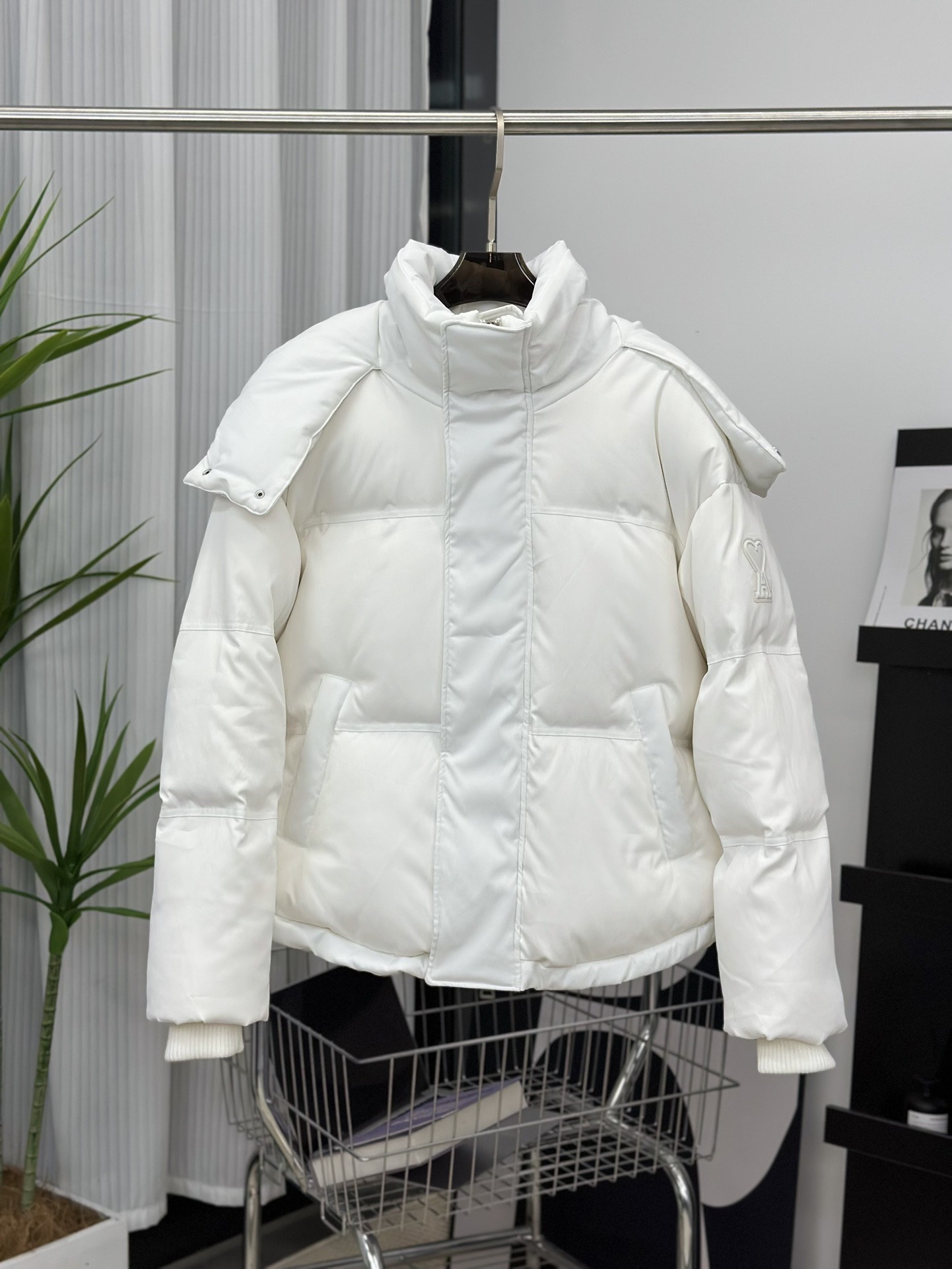 מעיל פוך Ami de Coeur חורפי במהדורה מוגבלת – נוחות וסגנון צרפתי