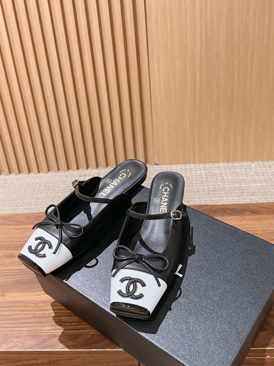 Chanel CC Leather Flat Slide Sandals