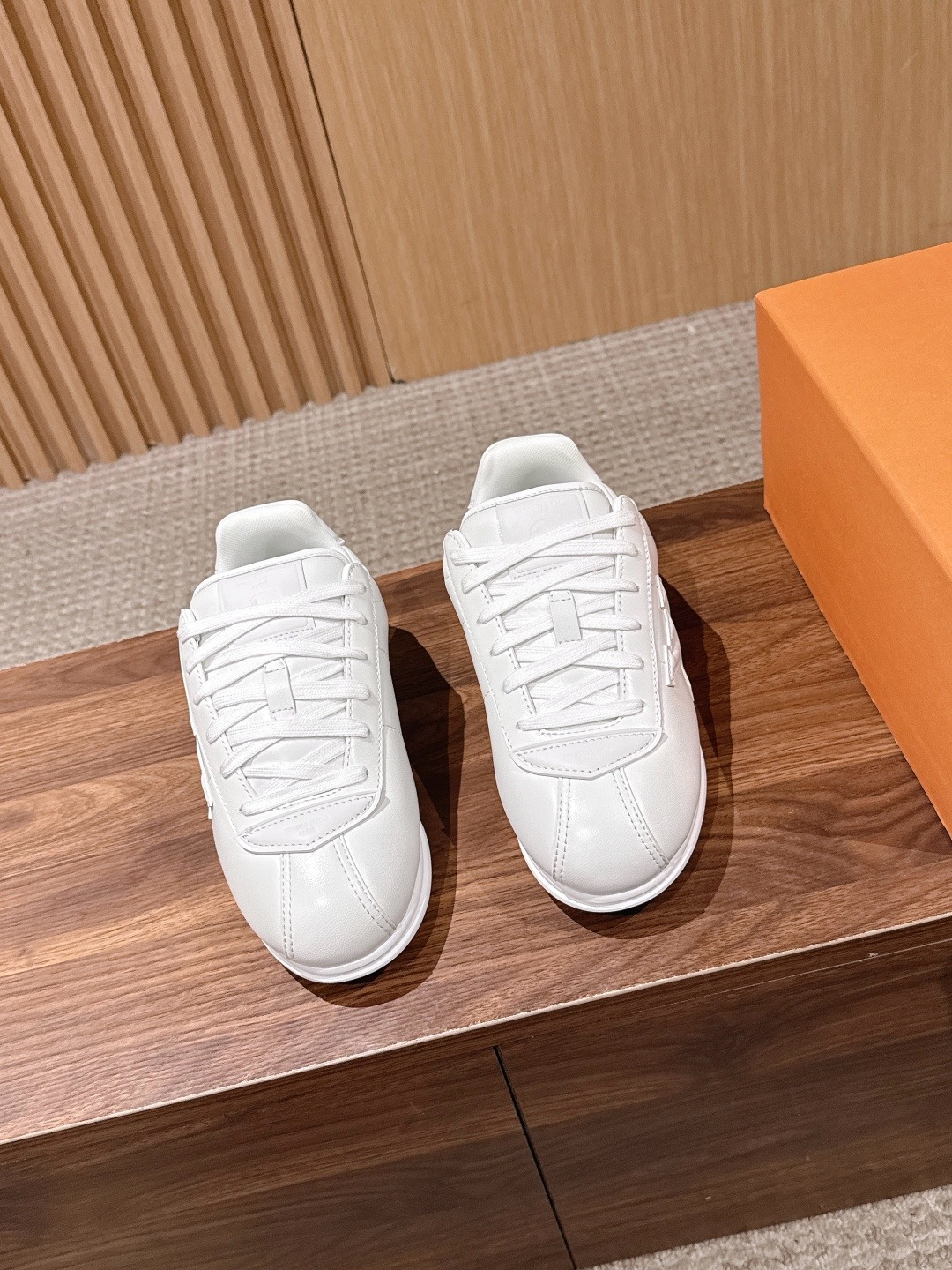 LV Off White Leather Toe Patch Lace-Up Sneakers